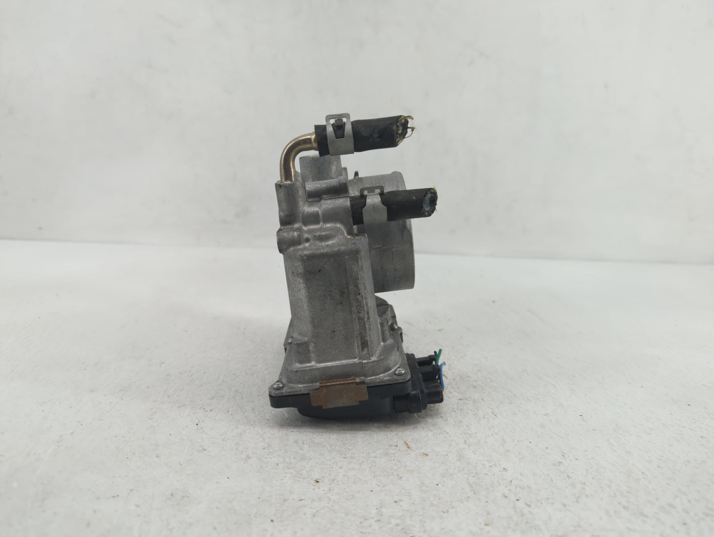 2014-2019 Nissan Rogue Throttle Body P/N:3TA60-01 C 3TA60-01 B, 3TA60-01 A Fits Fits 2013 2014 2015 2016 2017 2018 2019 OEM 