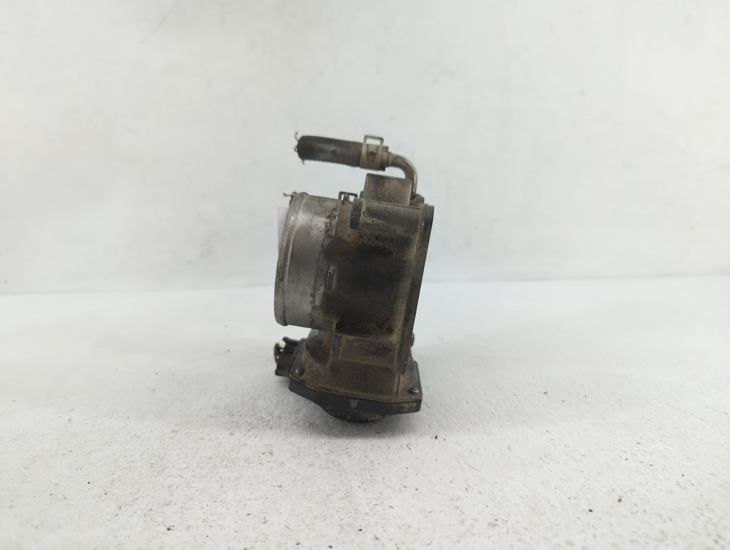 2014-2019 Nissan Rogue Throttle Body P/N:3TA60-01 C 3TA60-01 B, 3TA60-01 A Fits Fits 2013 2014 2015 2016 2017 2018 2019 OEM 