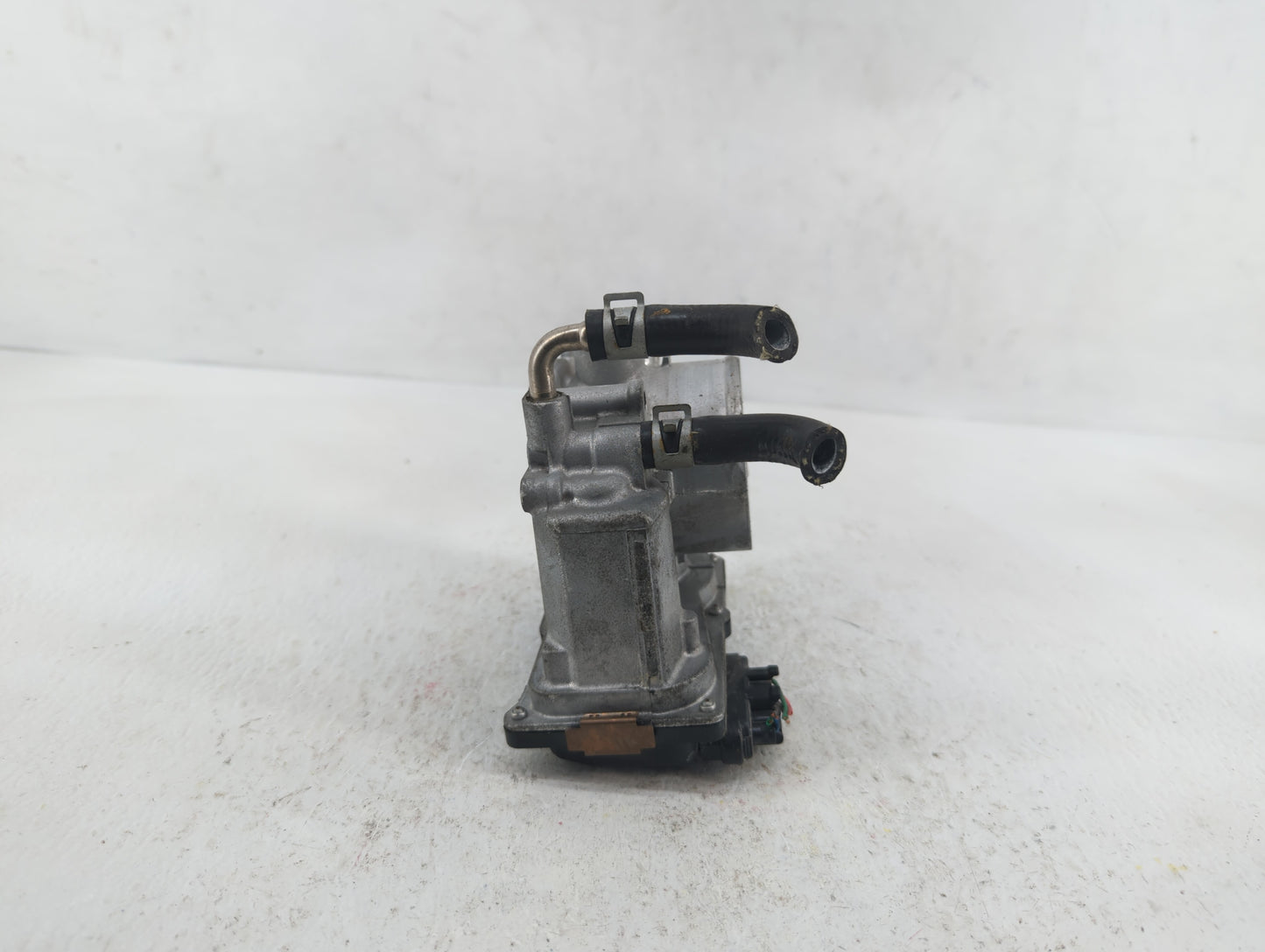 2014-2019 Nissan Rogue Throttle Body P/N:3TA60-01 C 3TA60-01 B, 3TA60-01 A Fits Fits 2013 2014 2015 2016 2017 2018 2019 OEM 