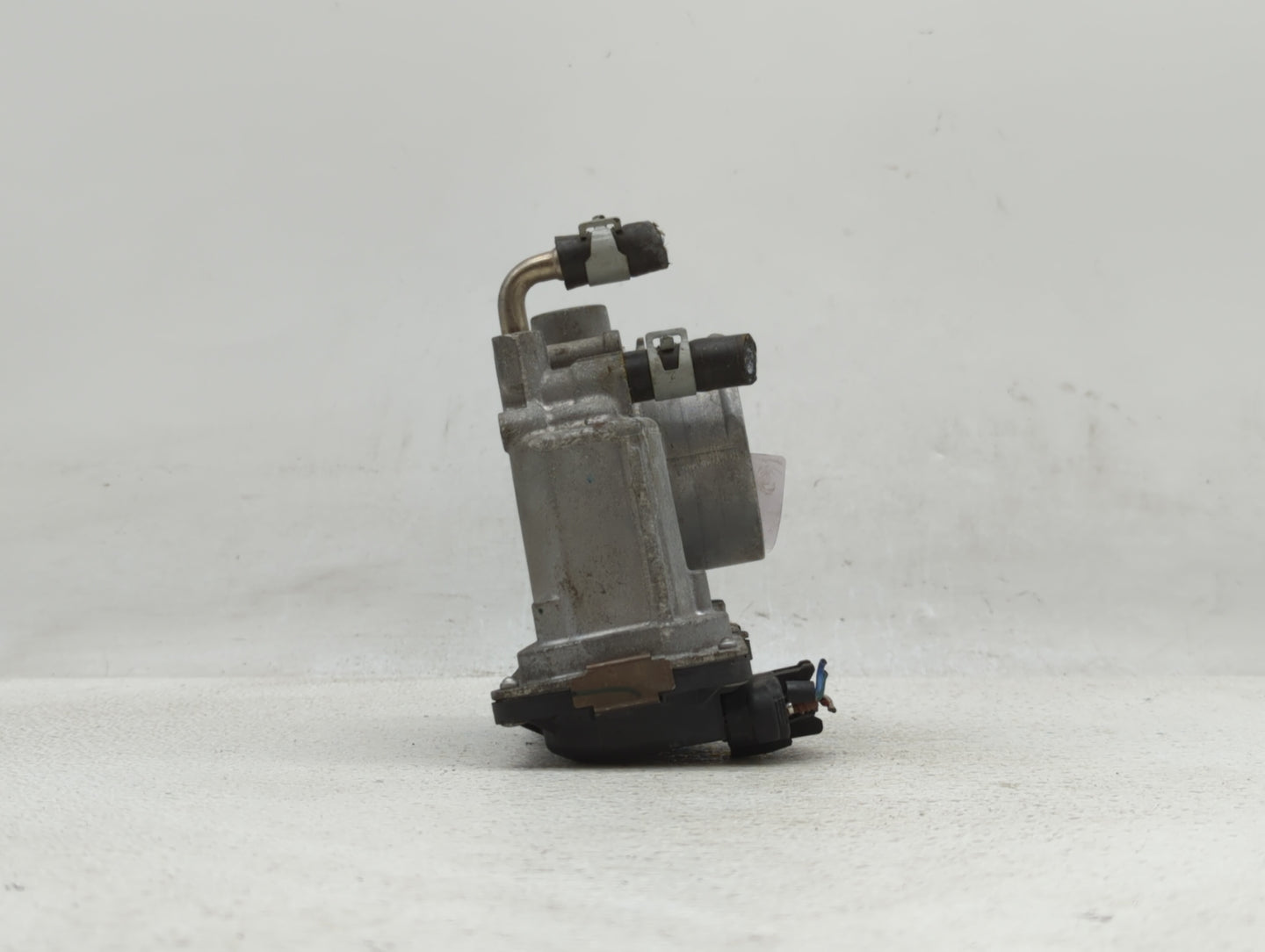 2014-2019 Nissan Rogue Throttle Body P/N:3TA60-01 C 3TA60-01 B, 3TA60-01 A Fits Fits 2013 2014 2015 2016 2017 2018 2019 OEM 