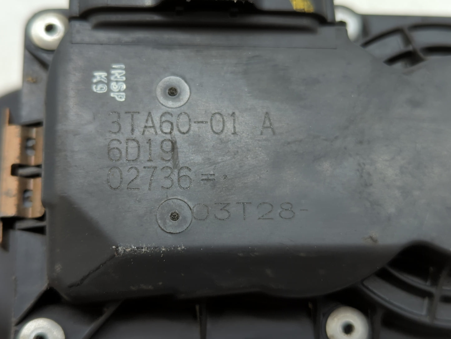 2014-2019 Nissan Rogue Throttle Body P/N:3TA60-01 C 3TA60-01 B, 3TA60-01 A Fits Fits 2013 2014 2015 2016 2017 2018 2019 OEM 