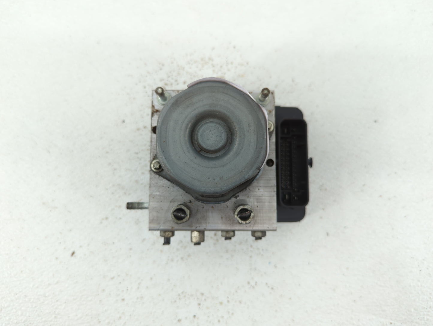 2016 Nissan Rogue ABS Pump Control Module Replacement P/N:47660 6FK2A 47660 2765A Fits OEM Used Auto Parts - Oemusedautopart