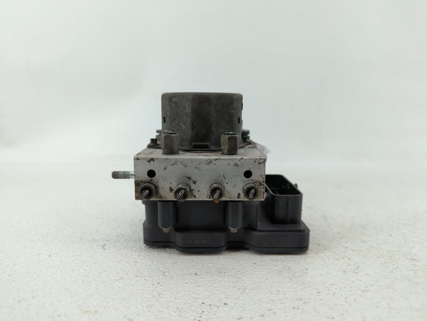 2016 Nissan Rogue ABS Pump Control Module Replacement P/N:47660-9TB0B Fits OEM Used Auto Parts - Oemusedautoparts1.com