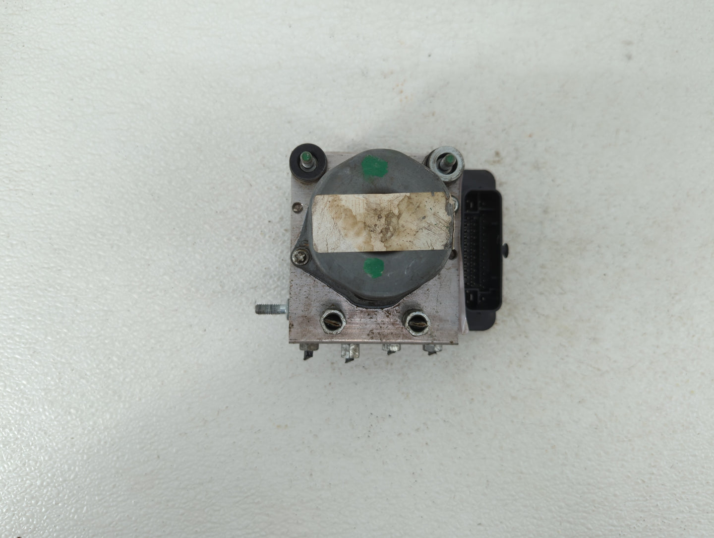 2016 Nissan Rogue ABS Pump Control Module Replacement P/N:47660-9TB0B Fits OEM Used Auto Parts - Oemusedautoparts1.com