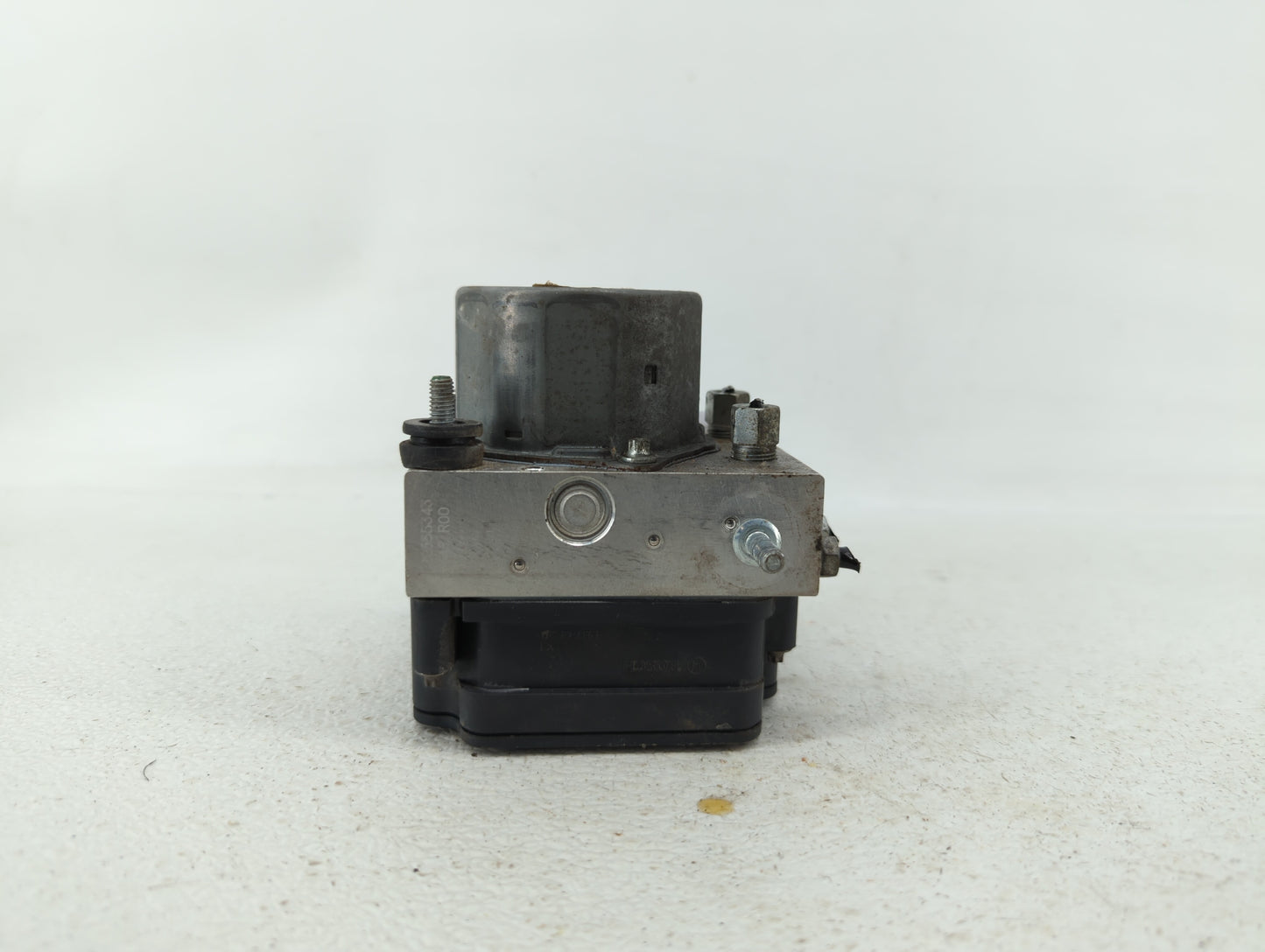 2016 Nissan Rogue ABS Pump Control Module Replacement P/N:47660-9TB0B Fits OEM Used Auto Parts - Oemusedautoparts1.com