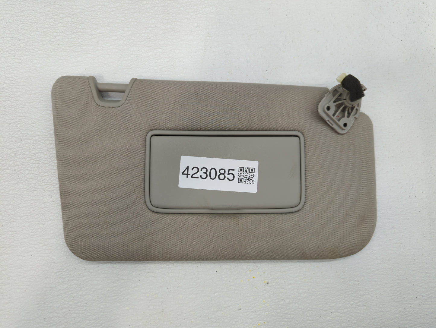 2014-2017 Nissan Rogue Sun Visor Shade Replacement Passenger Right Mirror Fits Fits 2014 2015 2016 2017 OEM Used Auto Parts 
