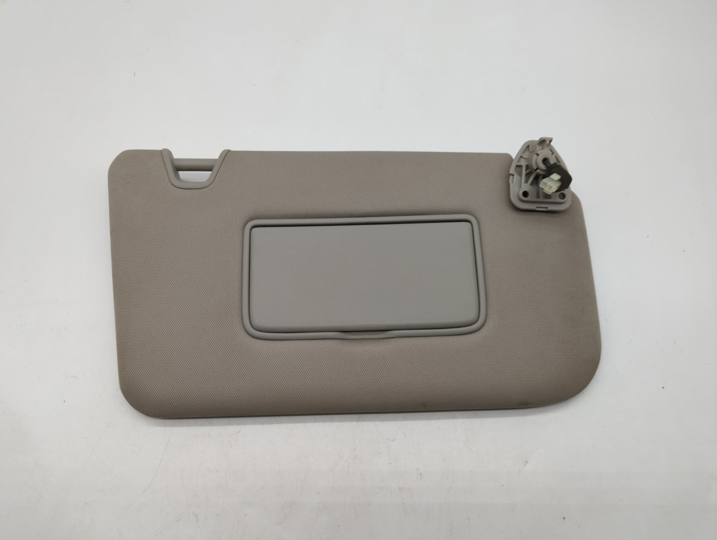 2014-2017 Nissan Rogue Sun Visor Shade Replacement Passenger Right Mirror Fits Fits 2014 2015 2016 2017 OEM Used Auto Parts 