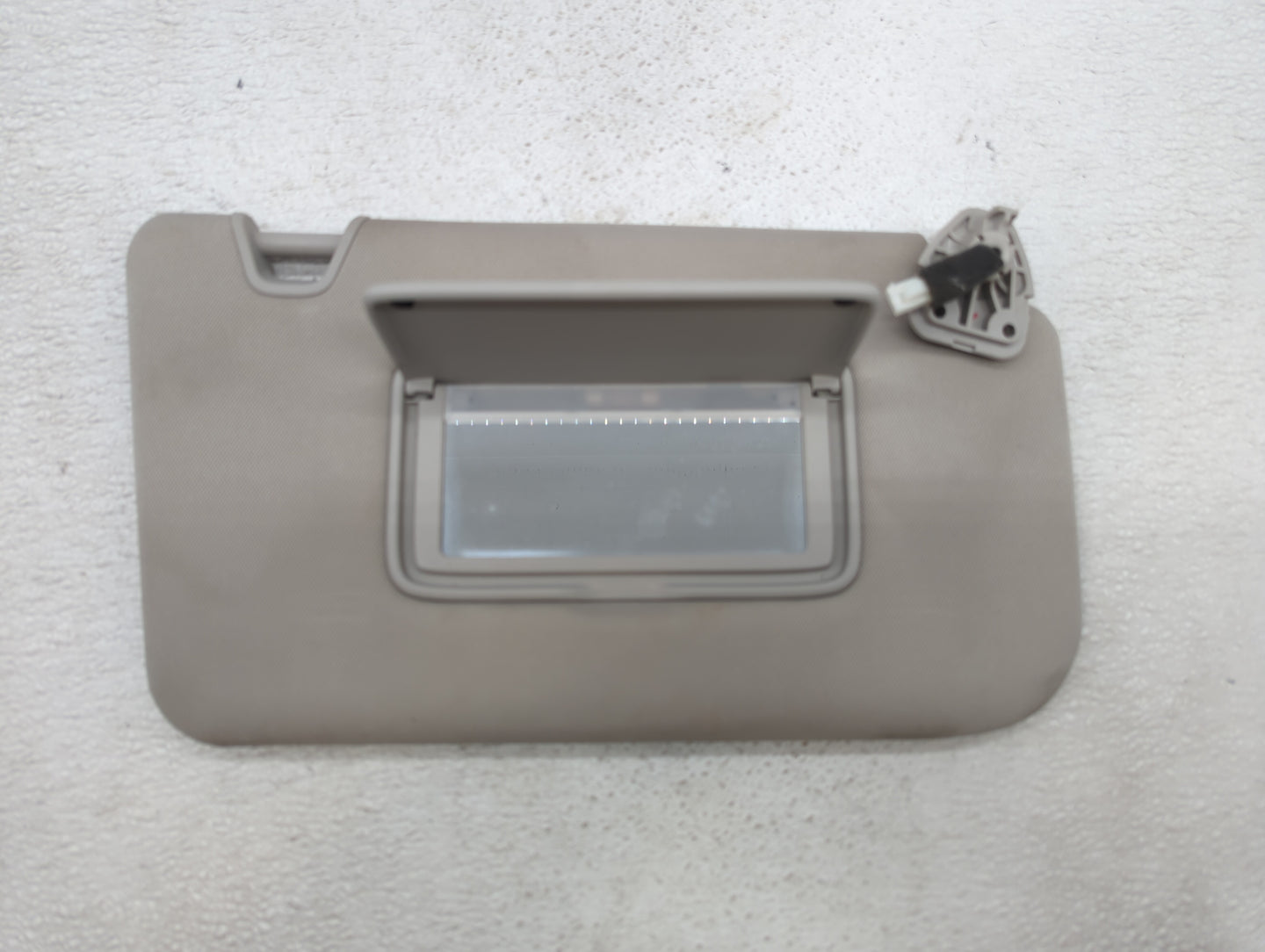 2014-2017 Nissan Rogue Sun Visor Shade Replacement Passenger Right Mirror Fits Fits 2014 2015 2016 2017 OEM Used Auto Parts 