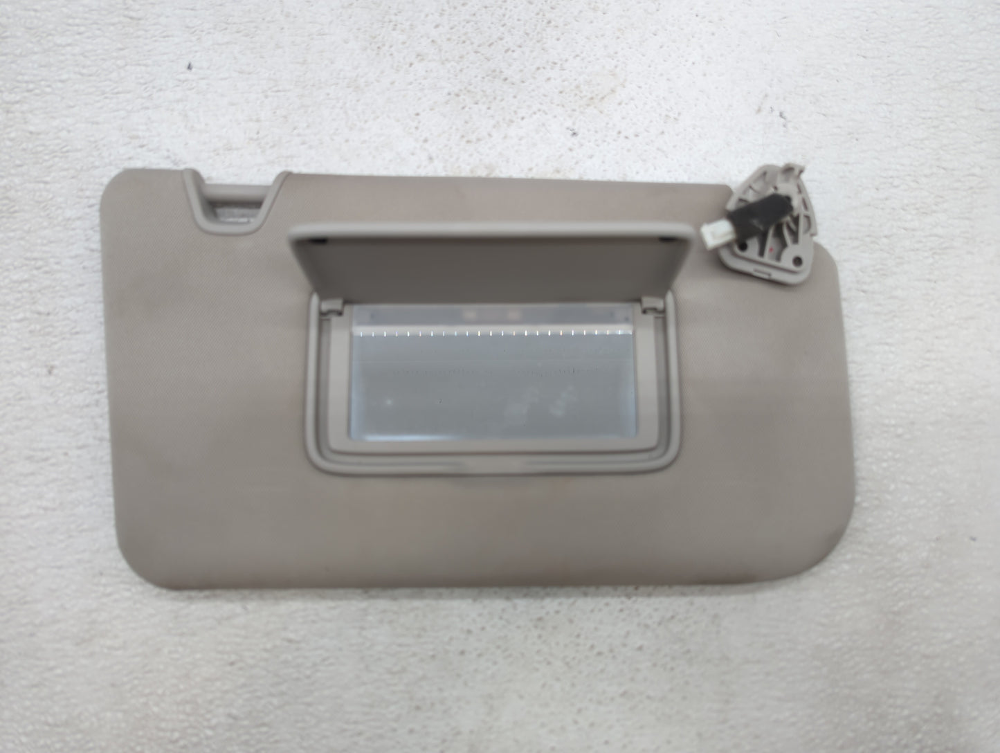 2014-2017 Nissan Rogue Sun Visor Shade Replacement Passenger Right Mirror Fits Fits 2014 2015 2016 2017 OEM Used Auto Parts 