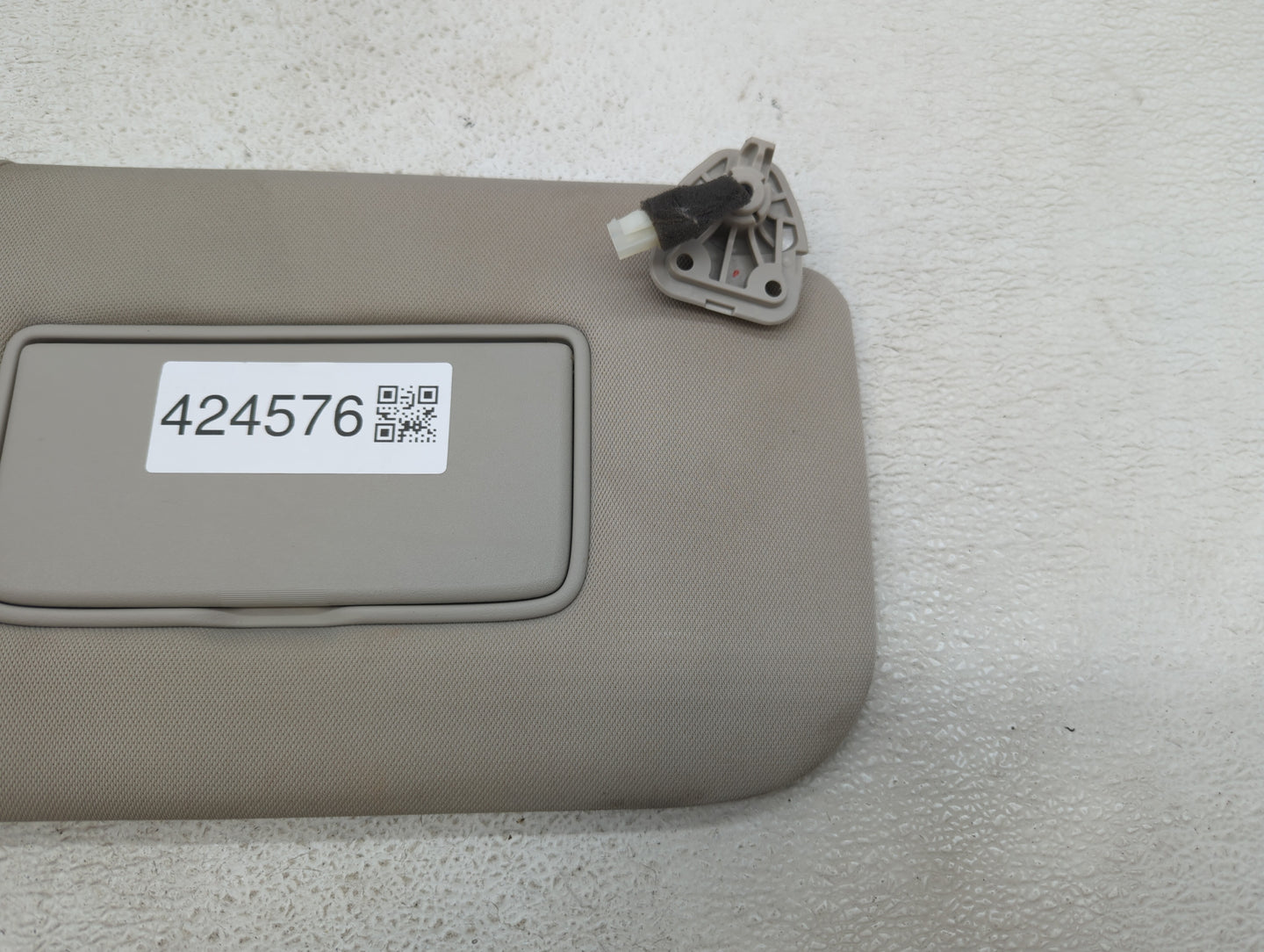 2014-2017 Nissan Rogue Sun Visor Shade Replacement Passenger Right Mirror Fits Fits 2014 2015 2016 2017 OEM Used Auto Parts 