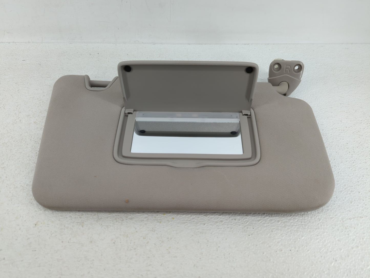 2014-2017 Nissan Rogue Sun Visor Shade Replacement Passenger Right Mirror Fits Fits 2014 2015 2016 2017 OEM Used Auto Parts 