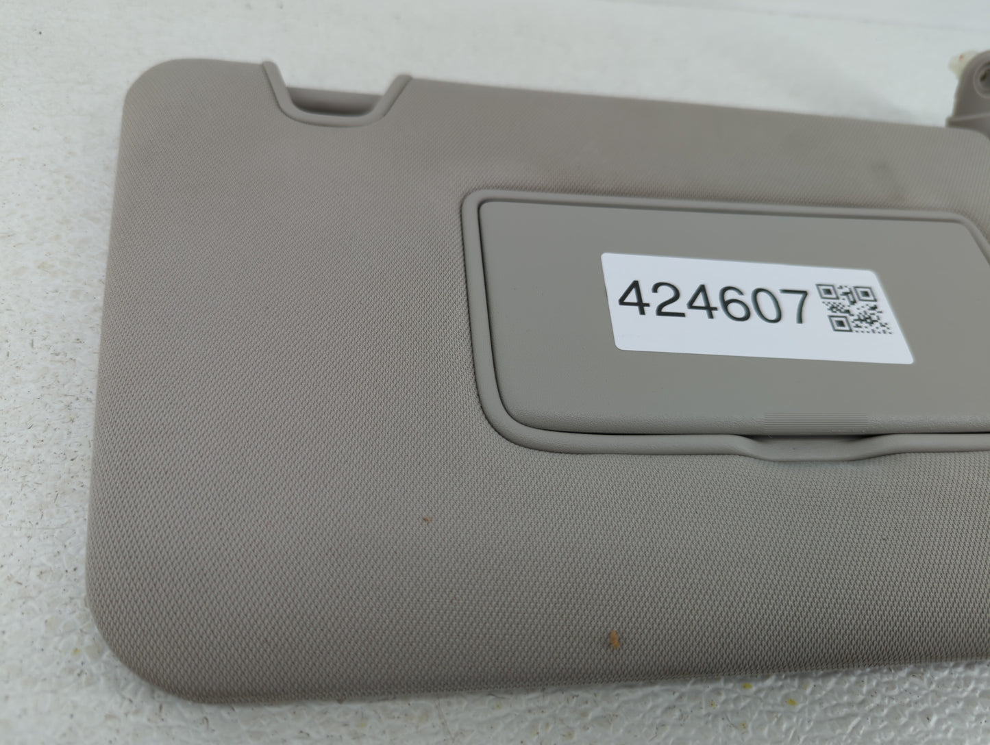 2014-2017 Nissan Rogue Sun Visor Shade Replacement Passenger Right Mirror Fits Fits 2014 2015 2016 2017 OEM Used Auto Parts 