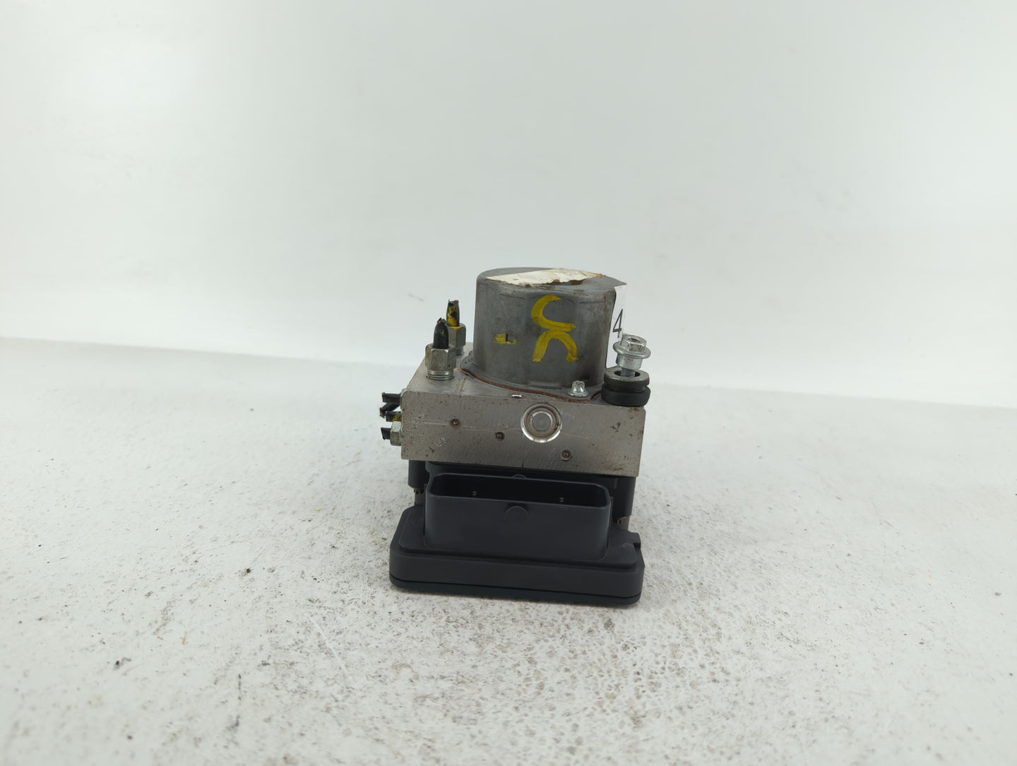 2016 Nissan Rogue ABS Pump Control Module Replacement P/N:47660-9TB0D 47660-9TB0B Fits OEM Used Auto Parts - Oemusedautopart