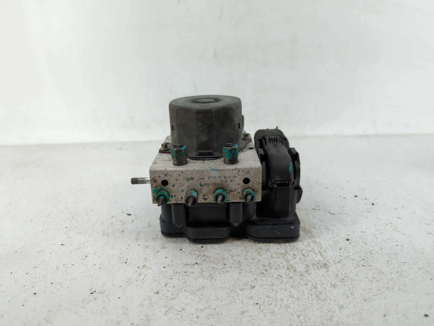 2015-2016 Nissan Rogue ABS Pump Control Module Replacement P/N:47660 5HA1A 47660 5HA0A Fits Fits 2015 2016 OEM Used Auto Par