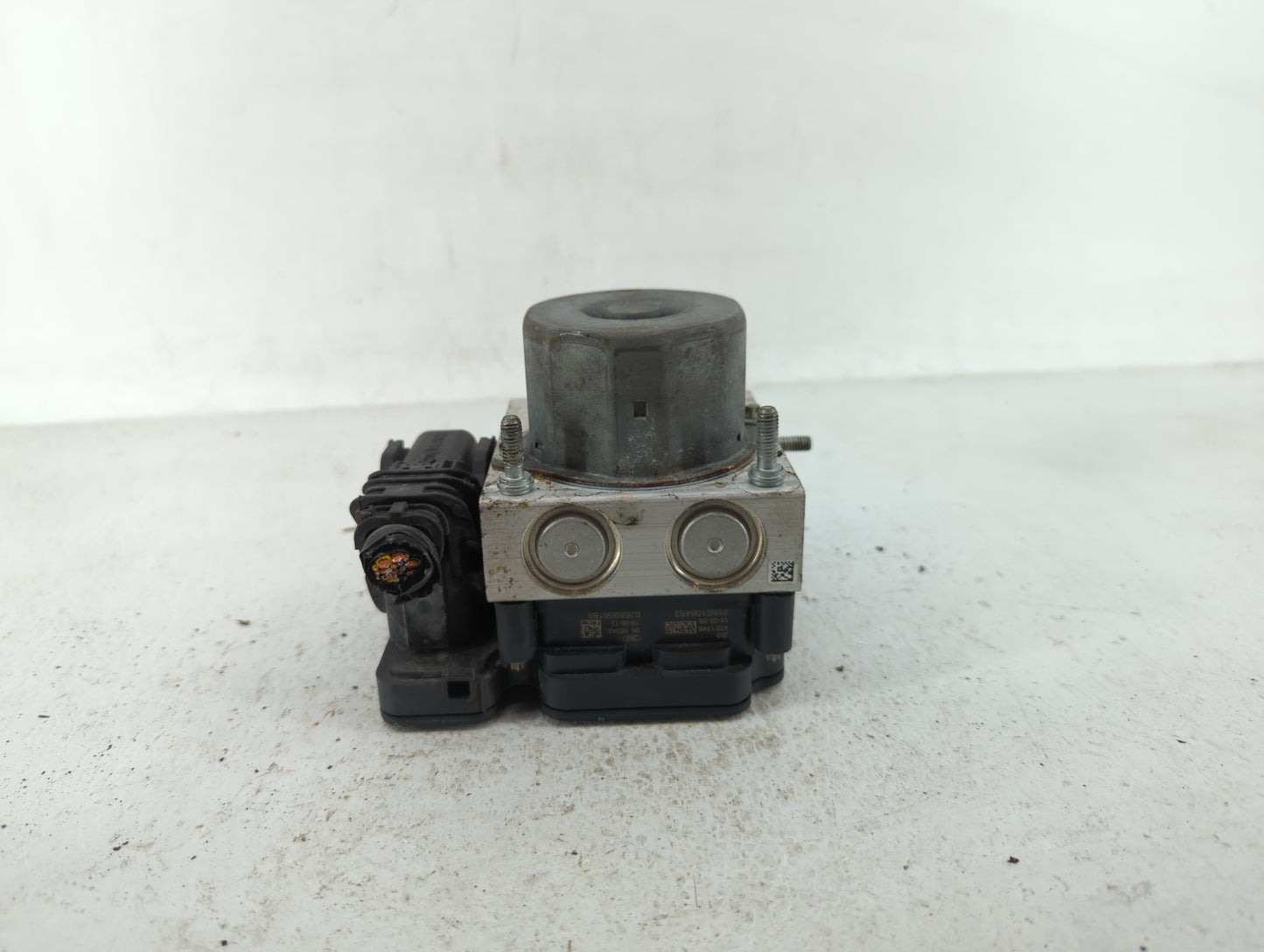 2015-2016 Nissan Rogue ABS Pump Control Module Replacement P/N:47660 5HA1A 47660 5HA0A Fits Fits 2015 2016 OEM Used Auto Par