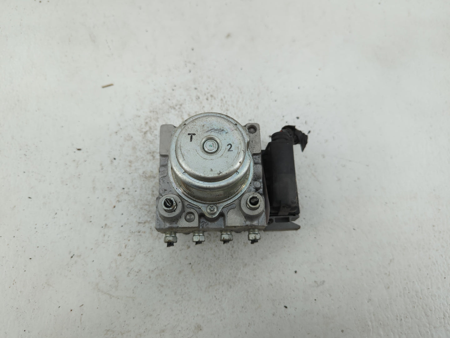 2015-2016 Nissan Rogue ABS Pump Control Module Replacement P/N:47660 5HA1A 47660 5HA0A Fits Fits 2015 2016 OEM Used Auto Par