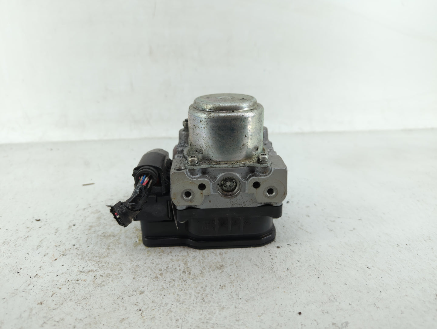 2015-2016 Nissan Rogue ABS Pump Control Module Replacement P/N:47660 5HA1A 47660 5HA0A Fits Fits 2015 2016 OEM Used Auto Par