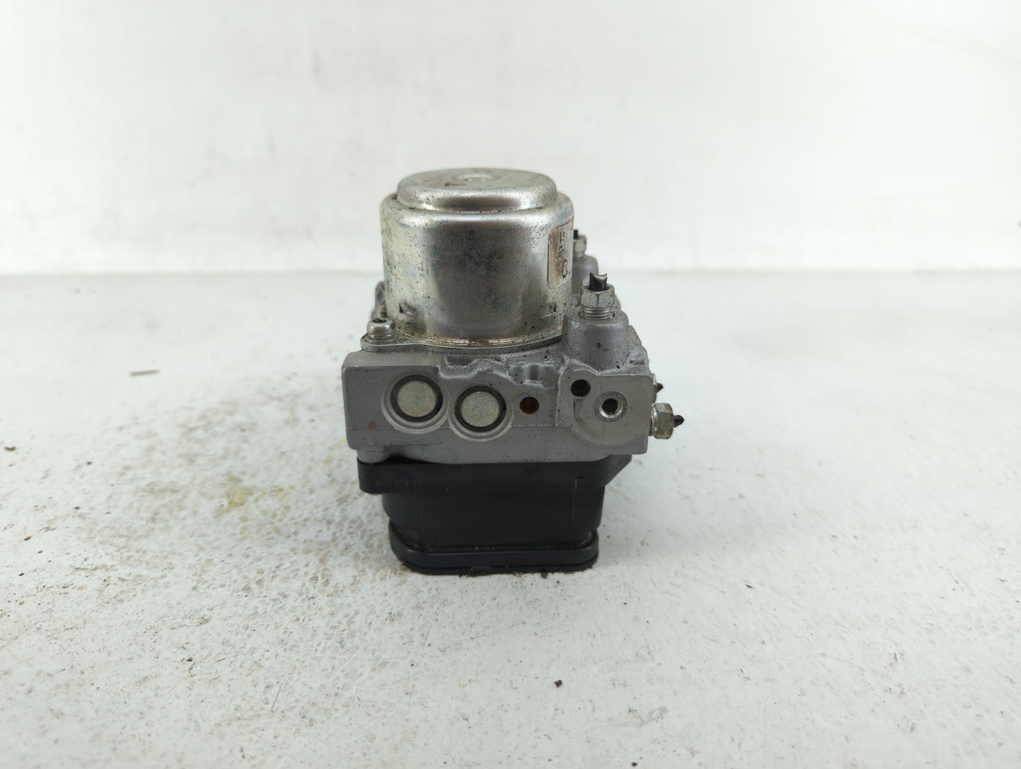 2015-2016 Nissan Rogue ABS Pump Control Module Replacement P/N:47660 5HA1A 47660 5HA0A Fits Fits 2015 2016 OEM Used Auto Par