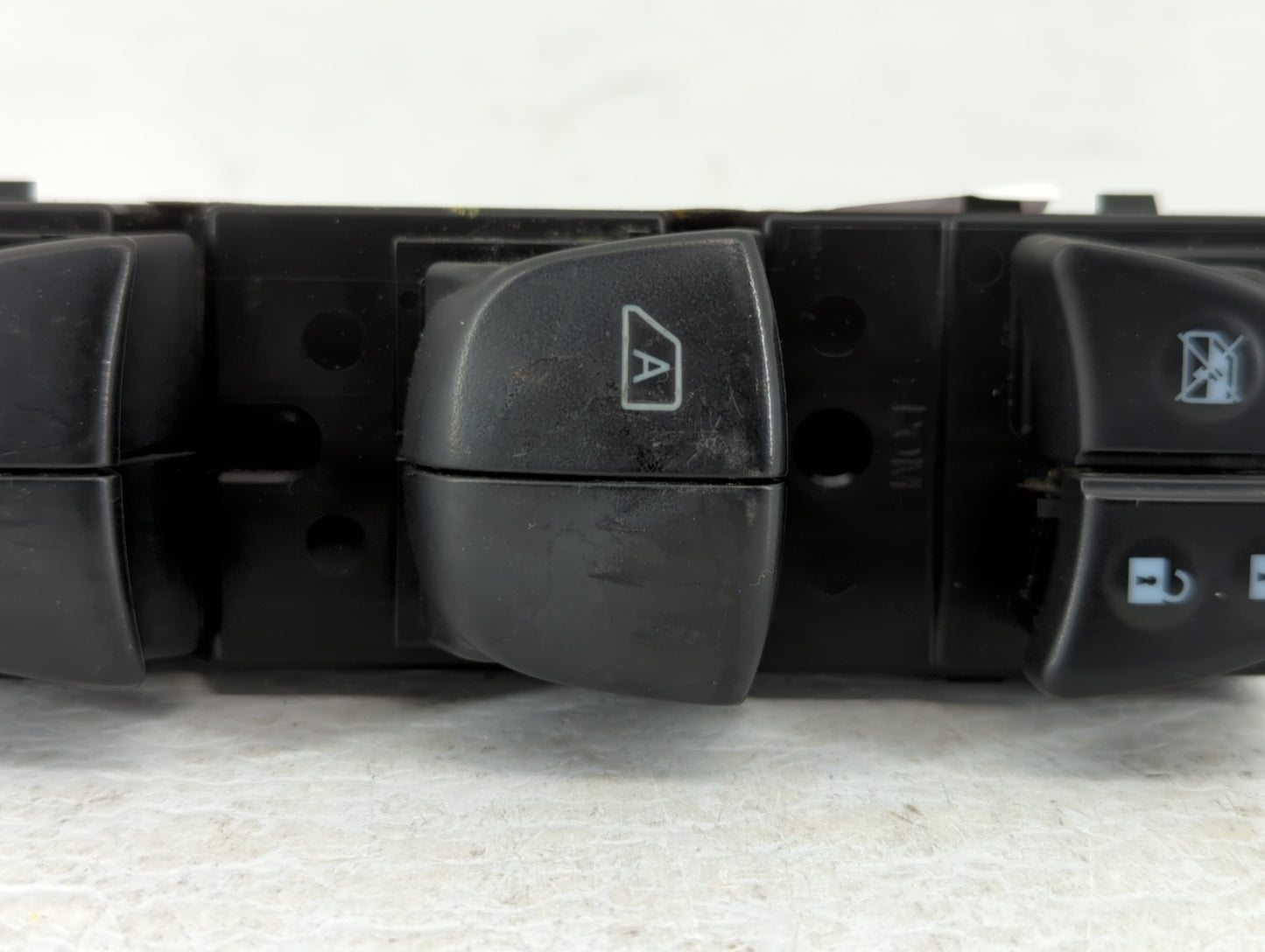 2014-2020 Nissan Rogue Master Power Window Switch Replacement Driver Side Left P/N:25401 4BA5A 25401 3KA2A Fits OEM Used Aut