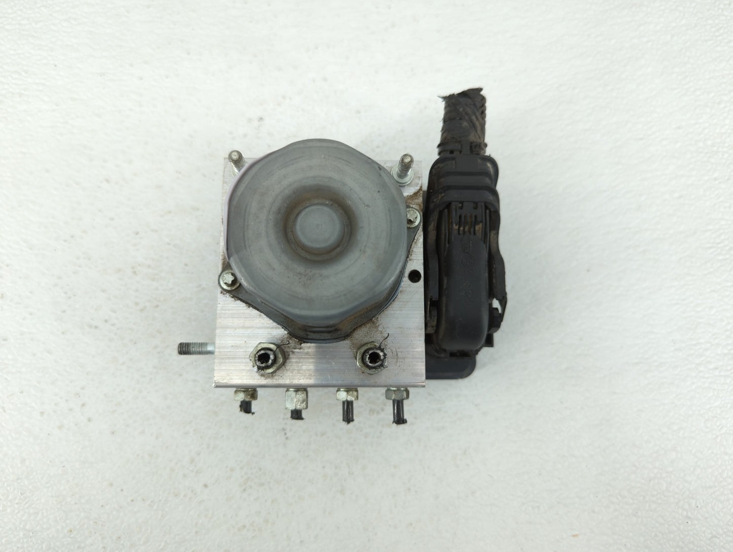 2016 Nissan Rogue ABS Pump Control Module Replacement P/N:47660 6FK2A 47660 2765A Fits OEM Used Auto Parts - Oemusedautopart