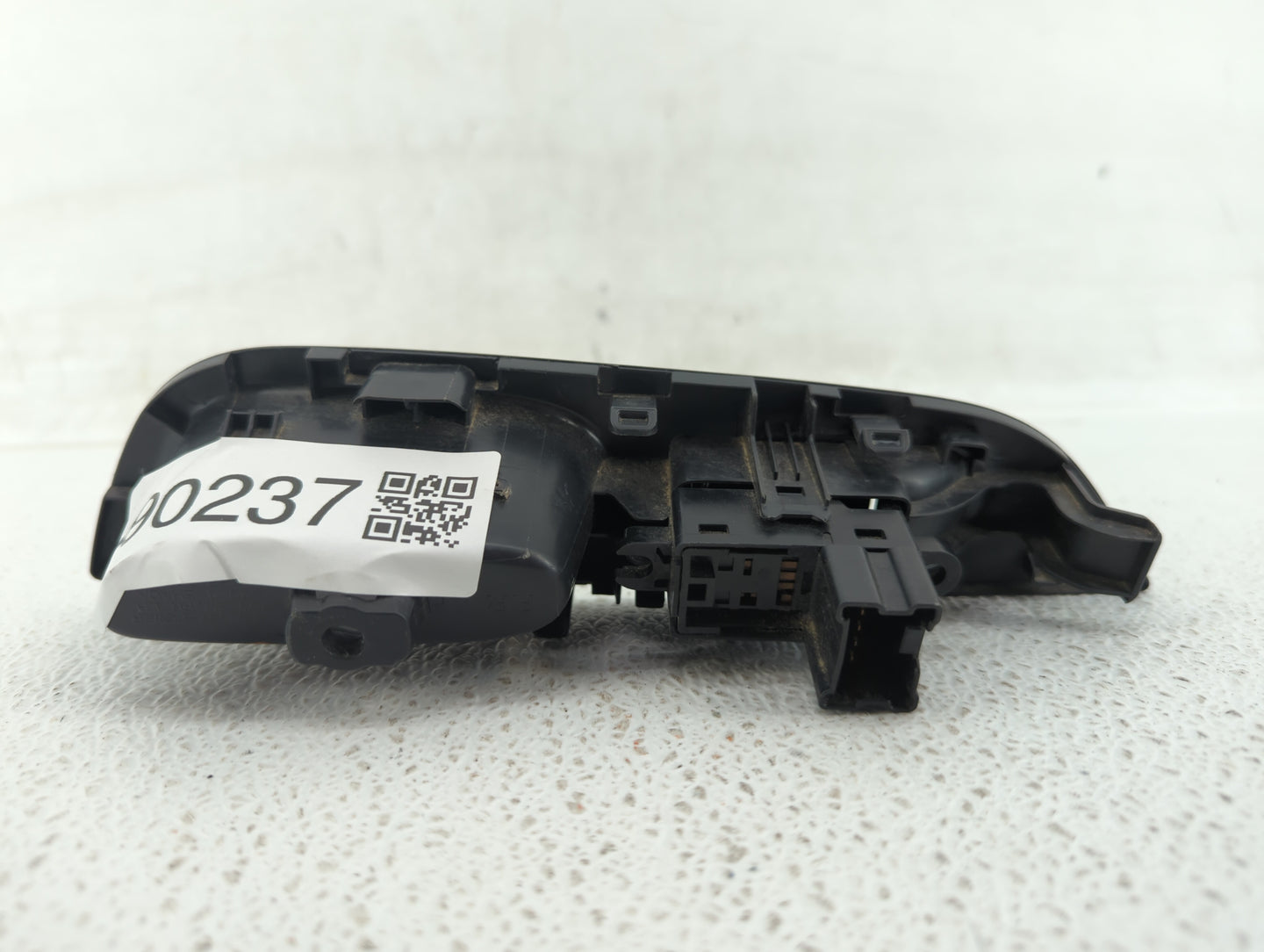 2016 Nissan Rogue Passenger Right Power Window Switch 82961 5ha0a - Oemusedautoparts1.com