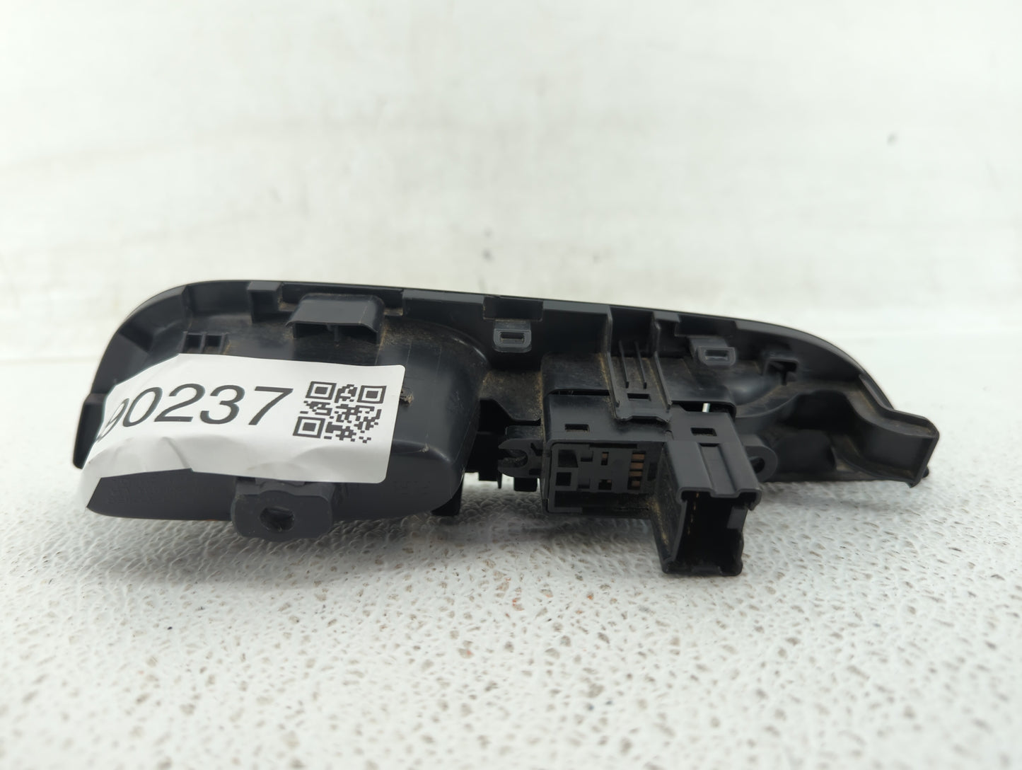 2016 Nissan Rogue Passenger Right Power Window Switch 82961 5ha0a - Oemusedautoparts1.com