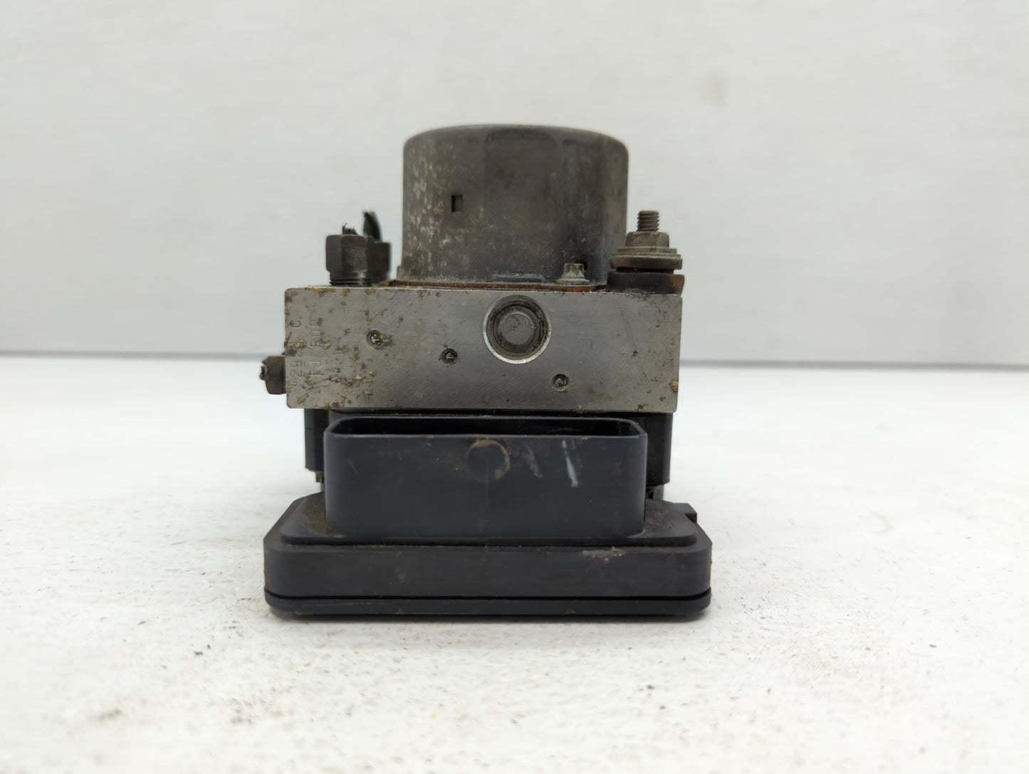 2015-2016 Nissan Rogue ABS Pump Control Module Replacement P/N:47660 5HA1A 47660 5HA0A Fits Fits 2015 2016 OEM Used Auto Par
