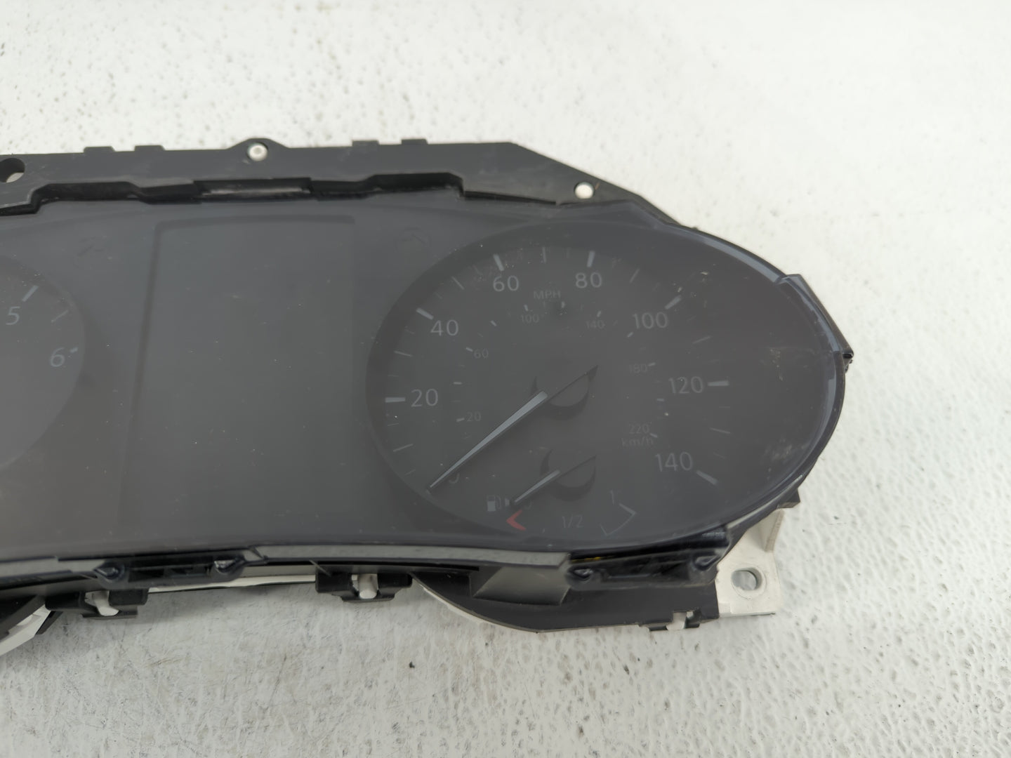 2016 Nissan Rogue Instrument Cluster Speedometer Gauges P/N:248106FJ8A Fits OEM Used Auto Parts - Oemusedautoparts1.com