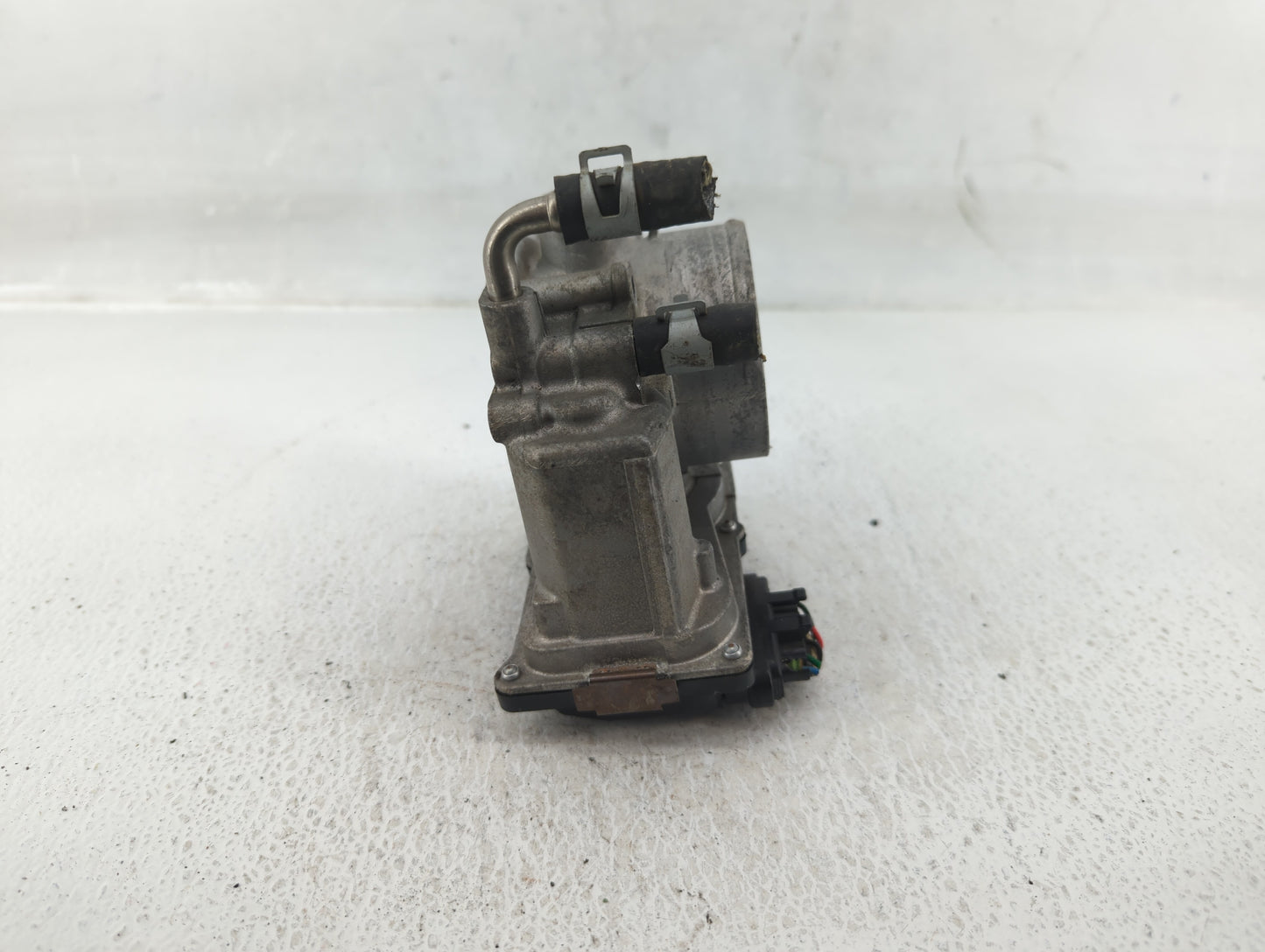 2014-2020 Nissan Rogue Throttle Body P/N:3TA60-01 A Fits Fits 2013 2014 2015 2016 2017 2018 2019 2020 OEM Used Auto Parts - 