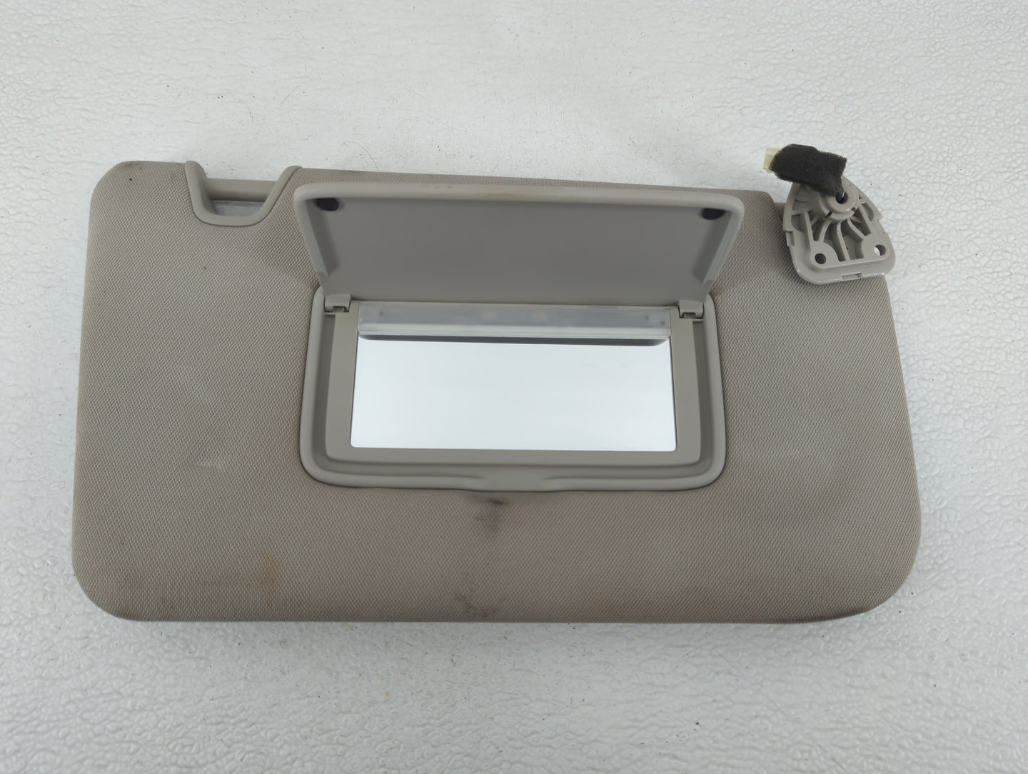 2014-2017 Nissan Rogue Sun Visor Shade Replacement Passenger Right Mirror Fits Fits 2014 2015 2016 2017 OEM Used Auto Parts 