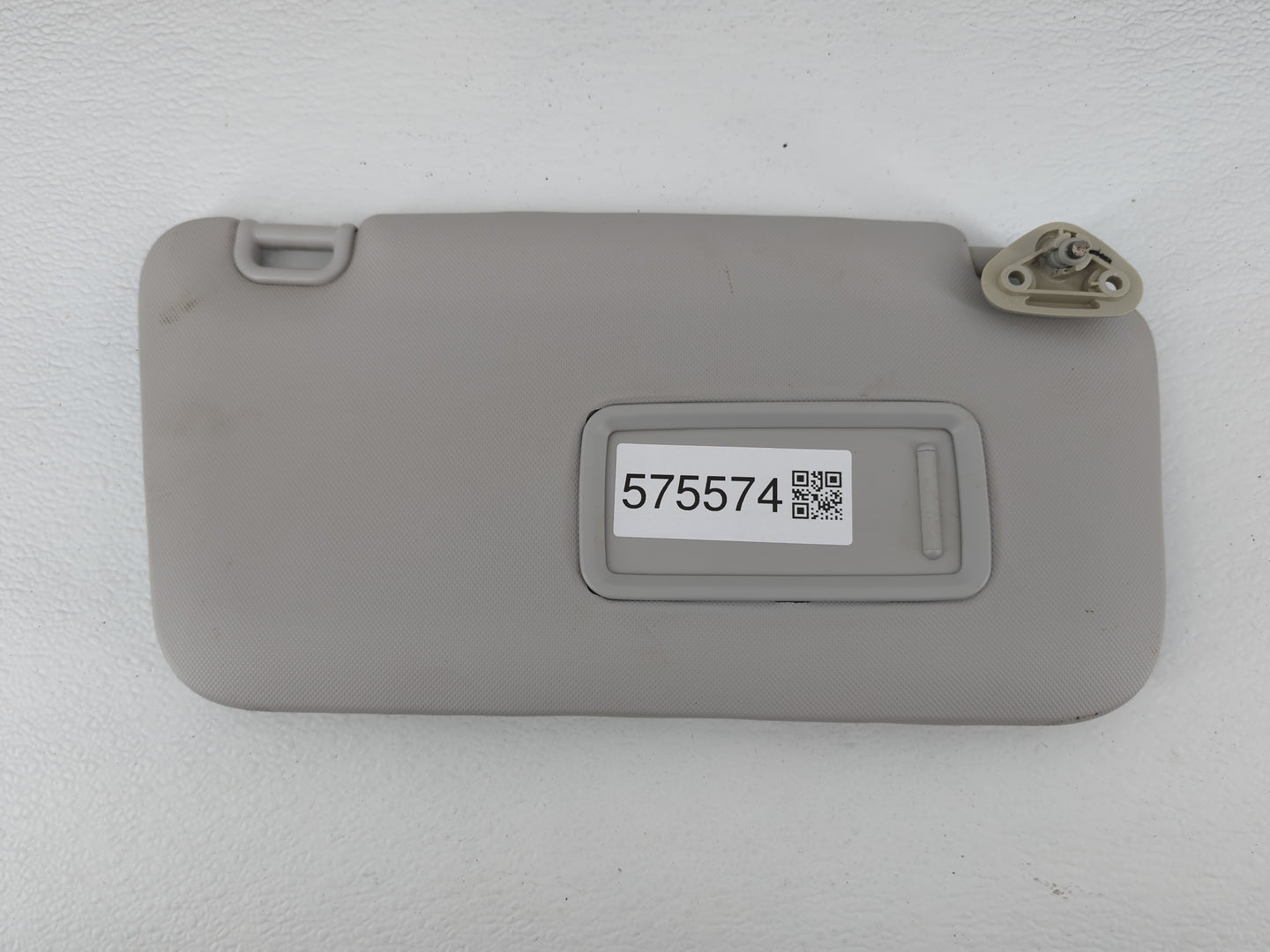 2014-2017 Nissan Rogue Sun Visor Shade Replacement Passenger Right Mirror Fits Fits 2014 2015 2016 2017 OEM Used Auto Parts 