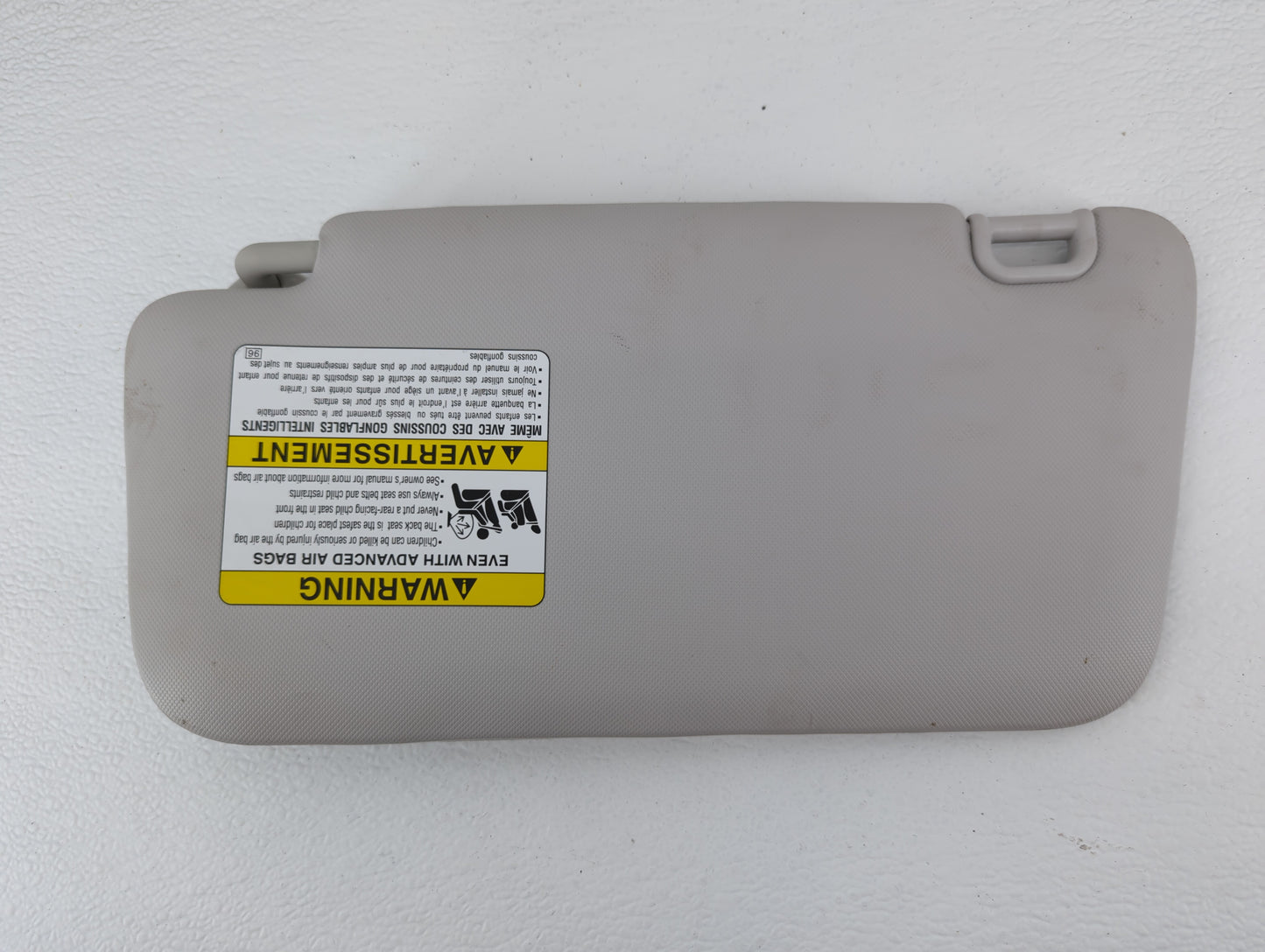 2014-2017 Nissan Rogue Sun Visor Shade Replacement Passenger Right Mirror Fits Fits 2014 2015 2016 2017 OEM Used Auto Parts 