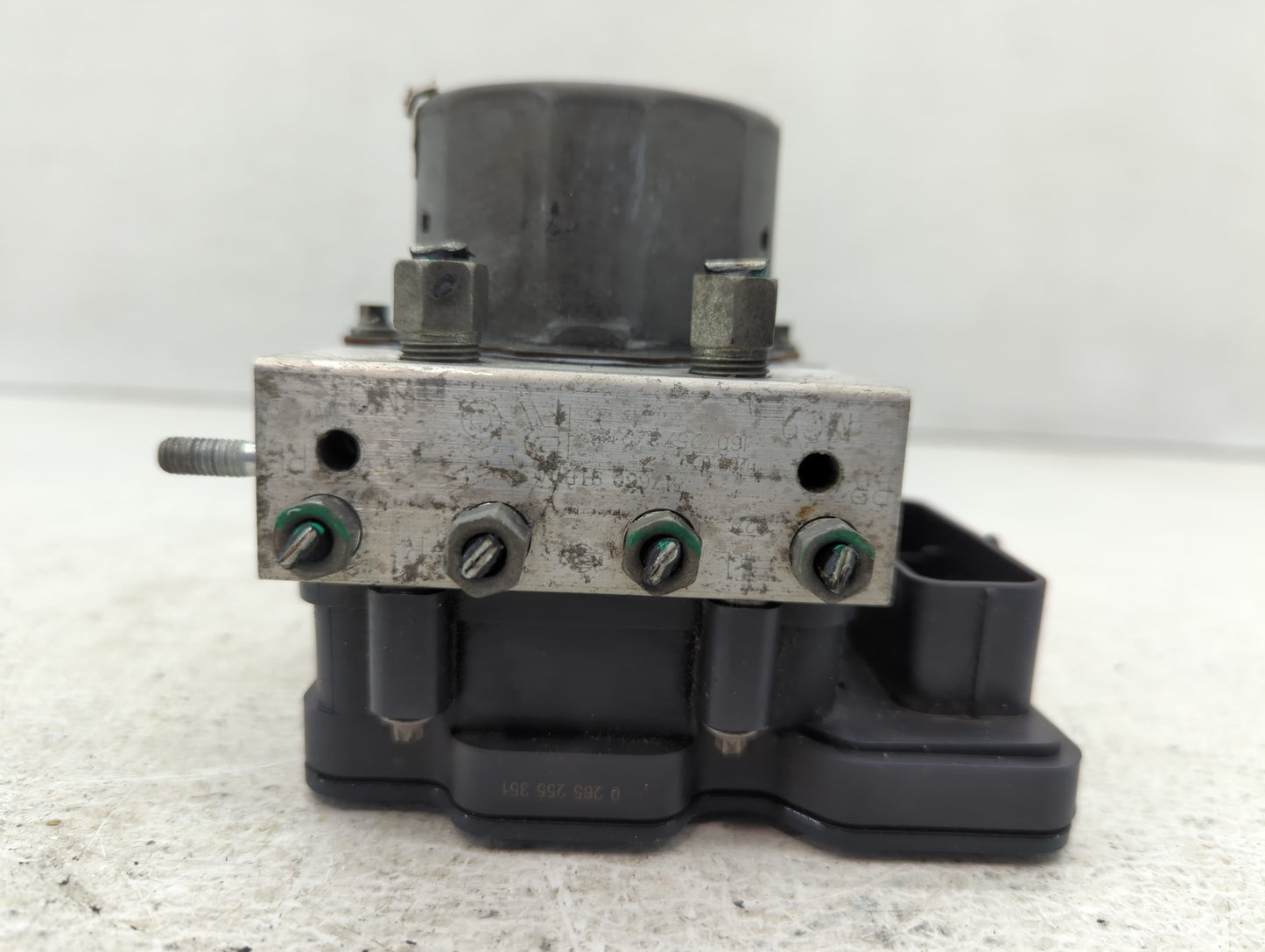 2016 Nissan Rogue ABS Pump Control Module Replacement P/N:47660 9HB0A Fits OEM Used Auto Parts - Oemusedautoparts1.com