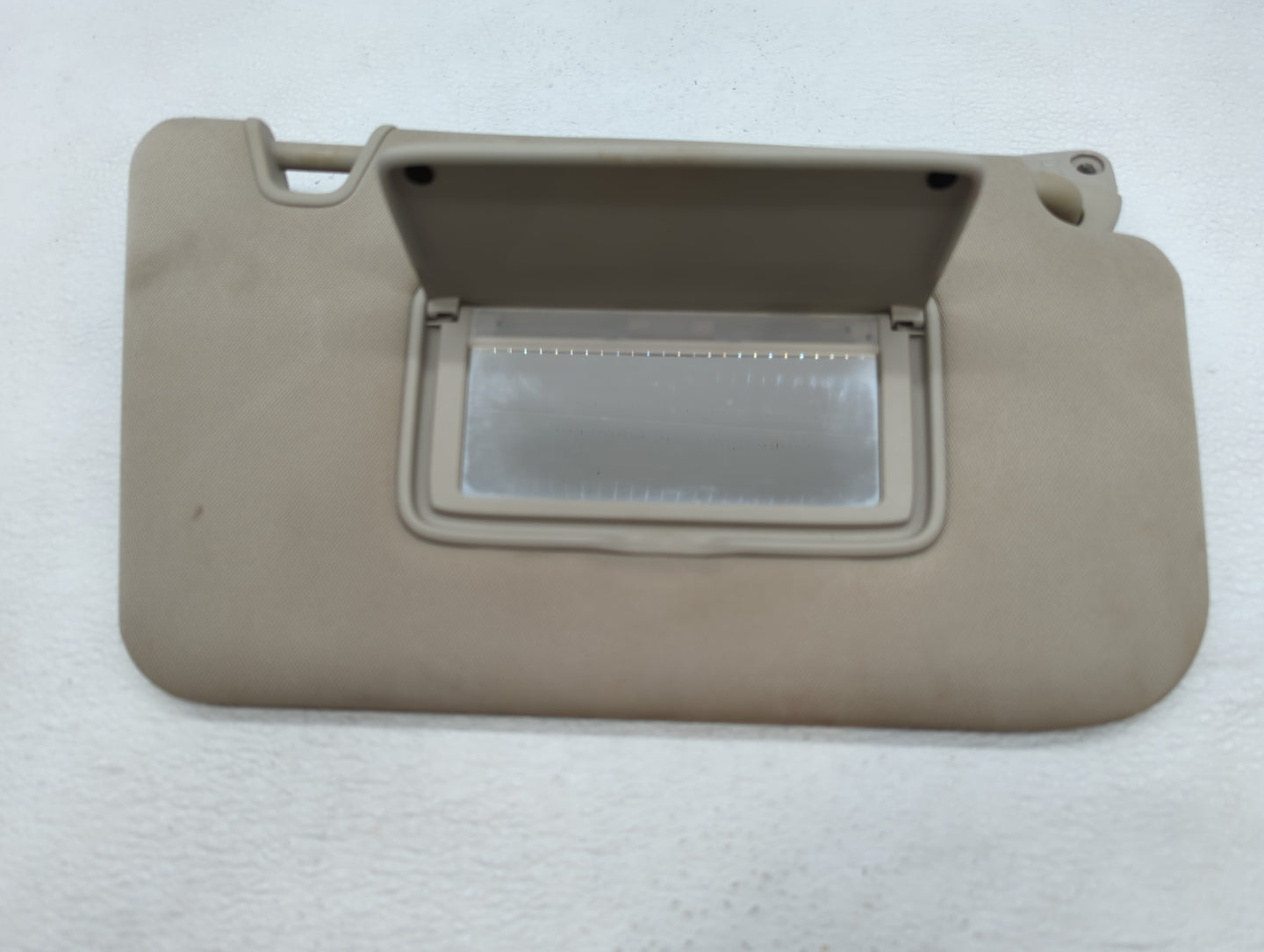 2014-2017 Nissan Rogue Sun Visor Shade Replacement Passenger Right Mirror Fits Fits 2014 2015 2016 2017 OEM Used Auto Parts 