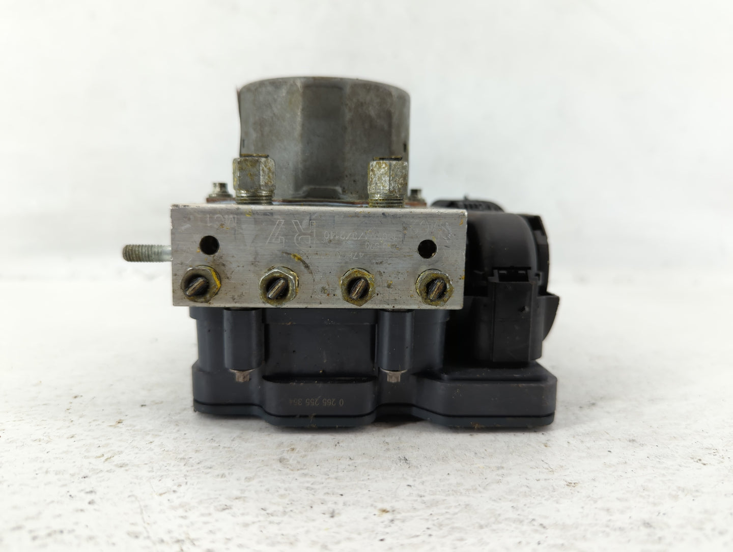 2016 Nissan Rogue ABS Pump Control Module Replacement P/N:47660 9TB0B Fits OEM Used Auto Parts - Oemusedautoparts1.com