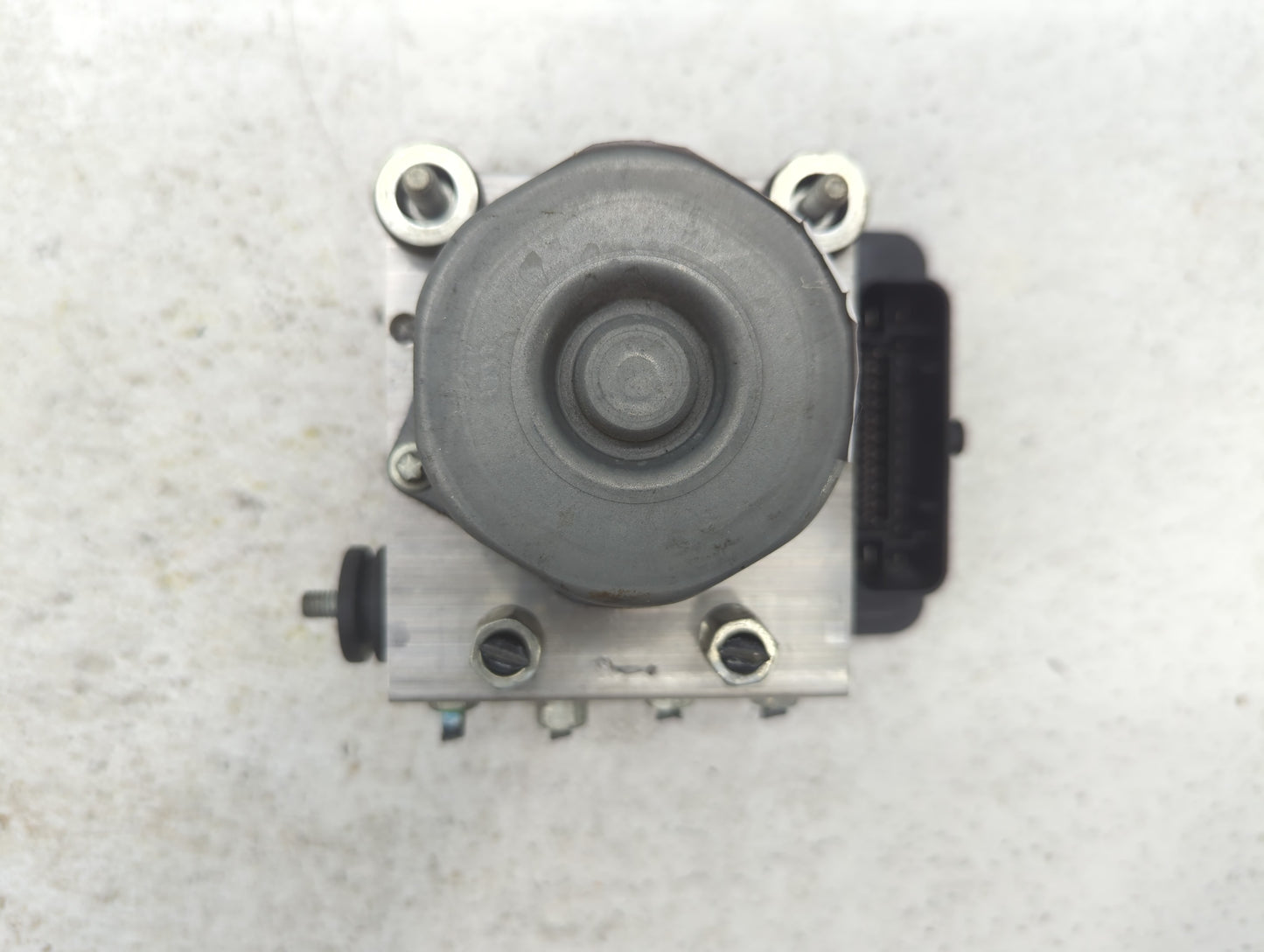 2015-2016 Nissan Rogue ABS Pump Control Module Replacement P/N:47660 5HA0A Fits Fits 2015 2016 OEM Used Auto Parts - Oemused