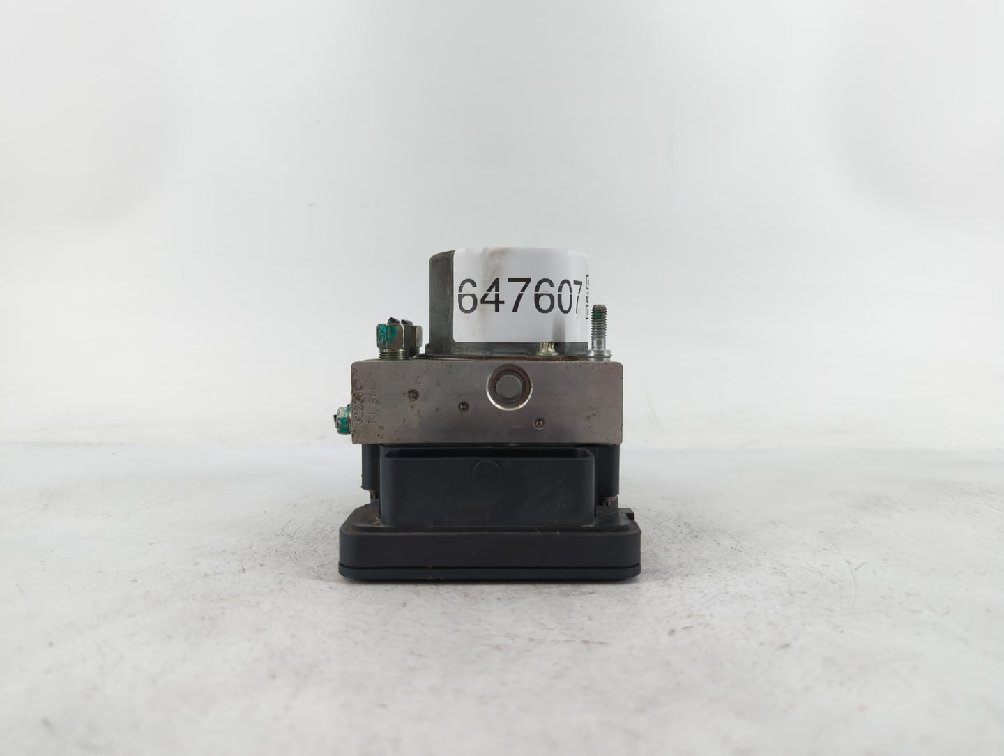 2015-2016 Nissan Rogue ABS Pump Control Module Replacement P/N:47660-5HA0A Fits Fits 2015 2016 OEM Used Auto Parts - Oemused