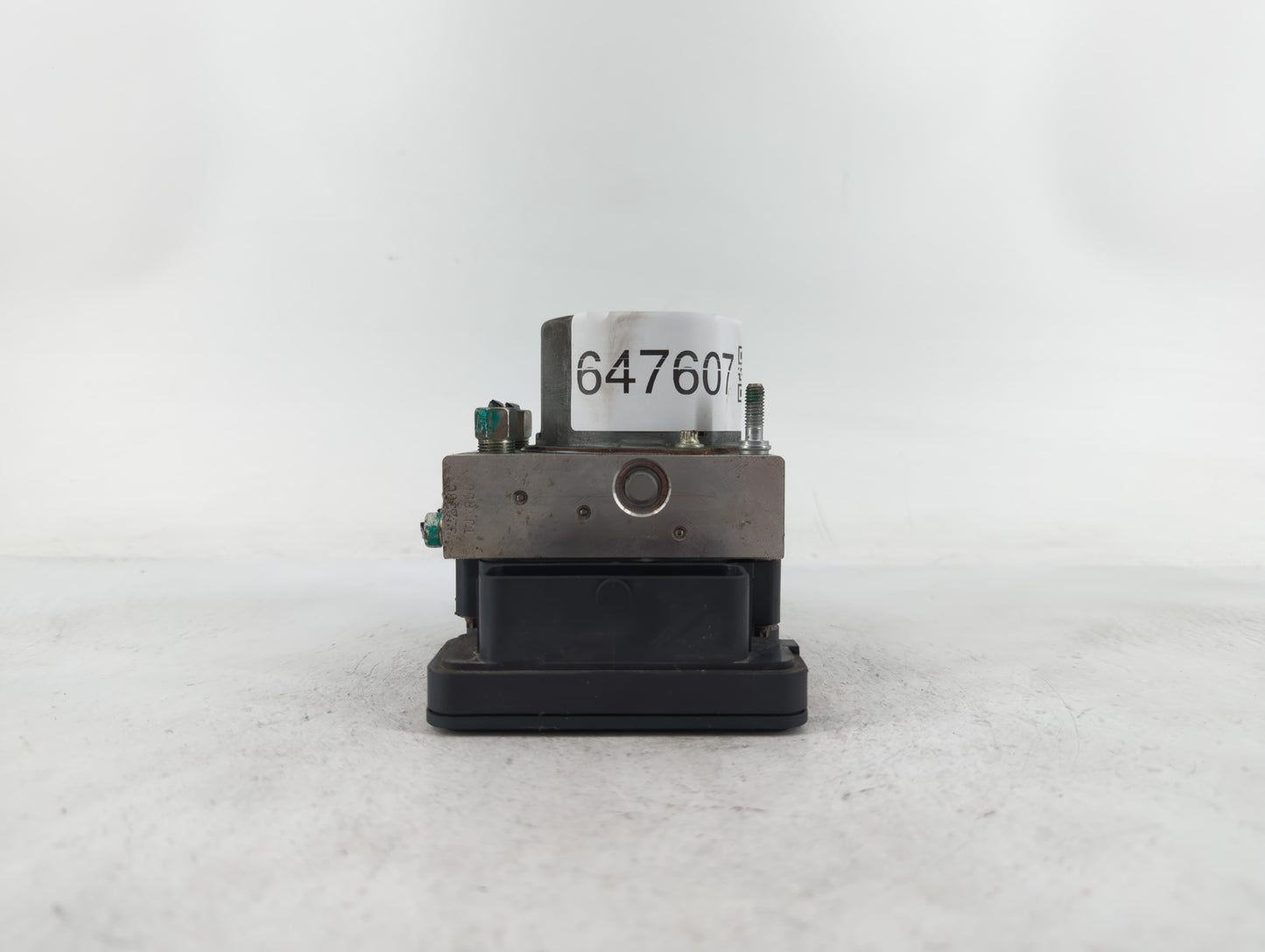 2015-2016 Nissan Rogue ABS Pump Control Module Replacement P/N:47660-5HA0A Fits Fits 2015 2016 OEM Used Auto Parts - Oemused