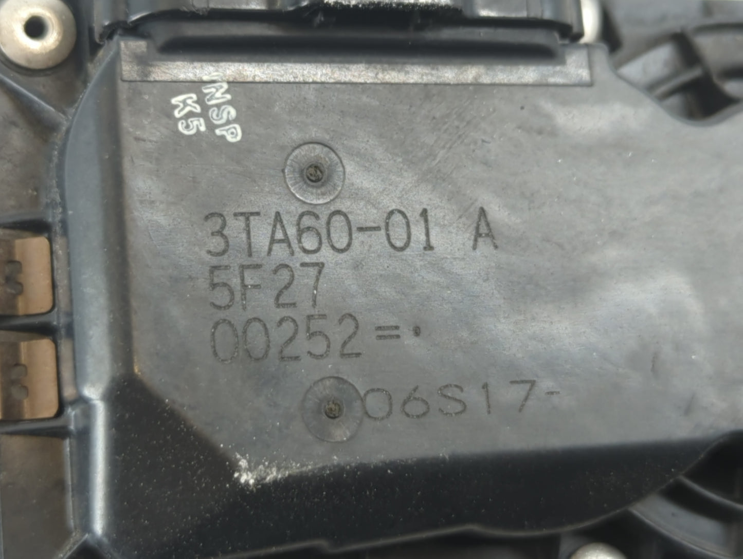 2014-2020 Nissan Rogue Throttle Body P/N:5F27 3TA60-01 A Fits Fits 2013 2014 2015 2016 2017 2018 2019 2020 OEM Used Auto Par