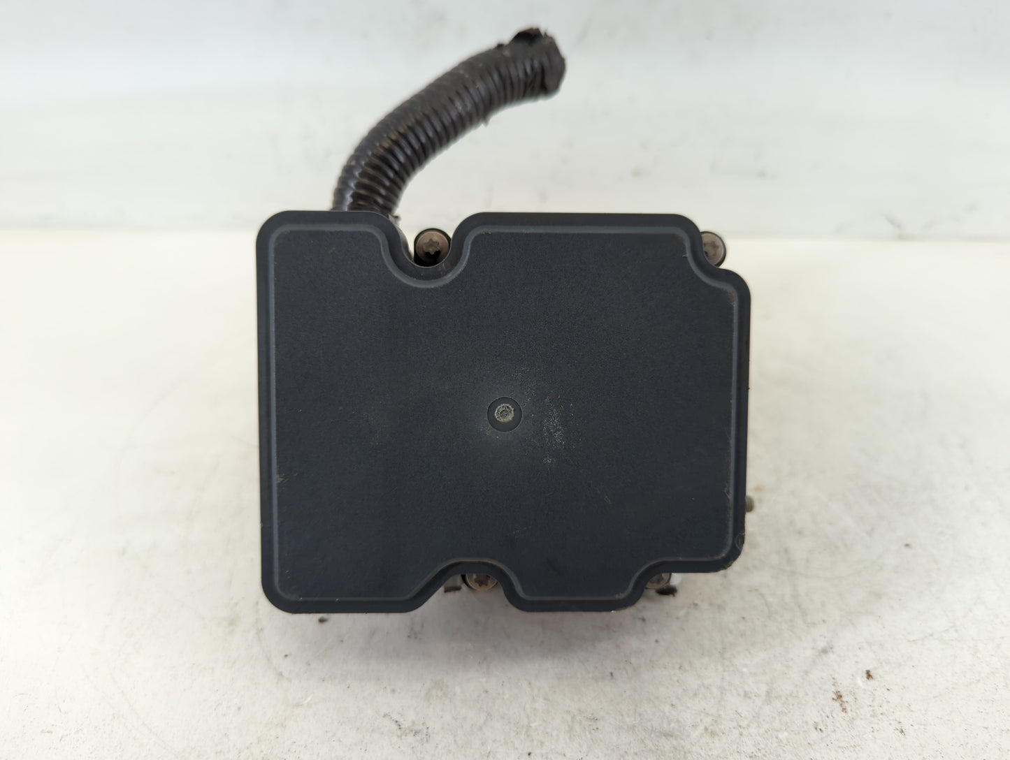 2016 Nissan Rogue ABS Pump Control Module Replacement P/N:47660 9TB0C Fits OEM Used Auto Parts - Oemusedautoparts1.com