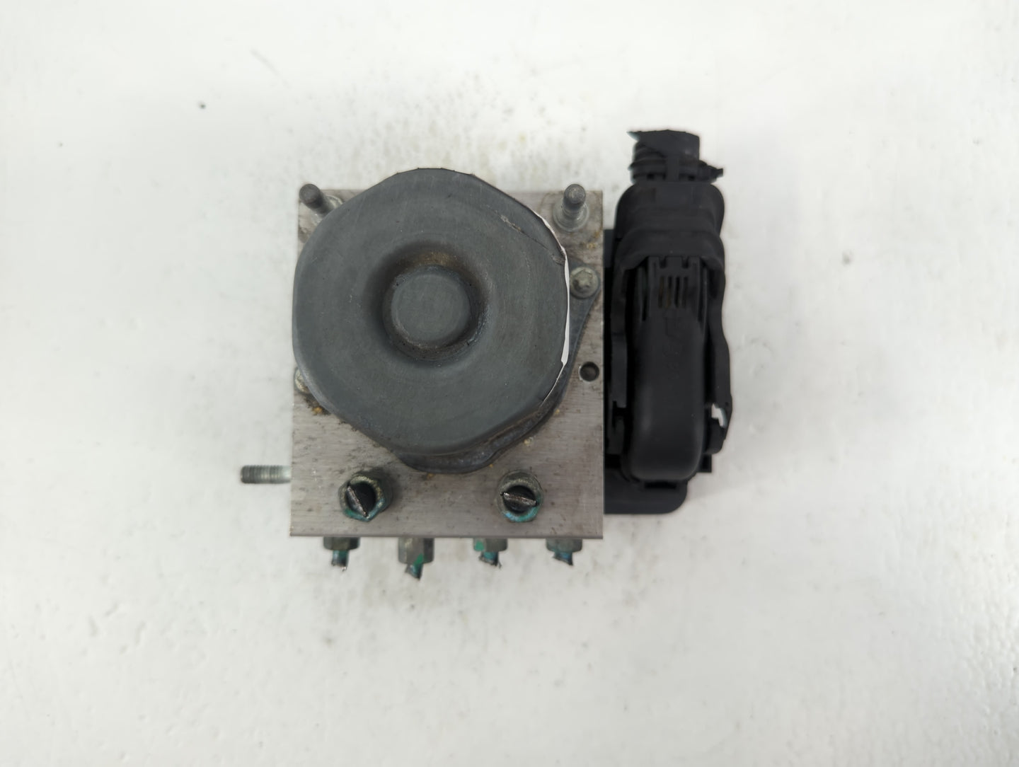 2015-2016 Nissan Rogue ABS Pump Control Module Replacement P/N:47600 5HA1A Fits Fits 2015 2016 OEM Used Auto Parts - Oemused