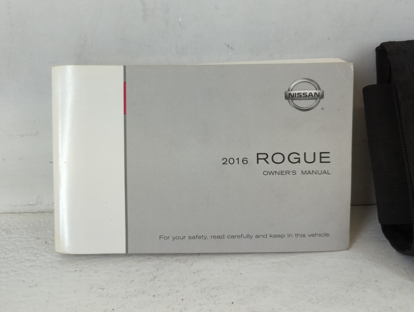 2016 Nissan Rogue Owners Manual Book Guide P/N:OM16EA OT32U1 OEM Used Auto Parts - Oemusedautoparts1.com