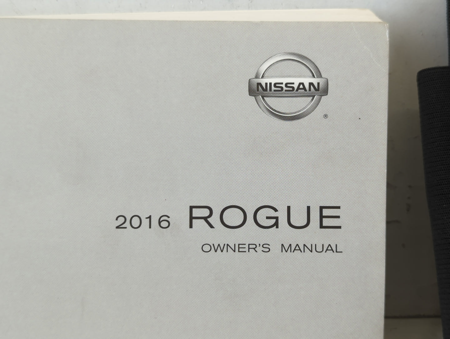 2016 Nissan Rogue Owners Manual Book Guide P/N:OM16EA OT32U1 OEM Used Auto Parts - Oemusedautoparts1.com