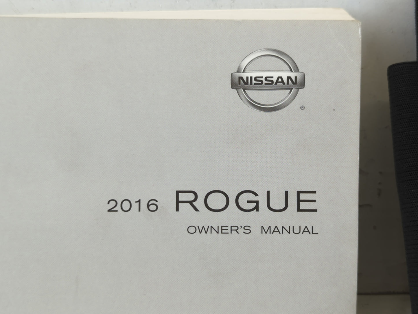 2016 Nissan Rogue Owners Manual Book Guide P/N:OM16EA OT32U1 OEM Used Auto Parts - Oemusedautoparts1.com