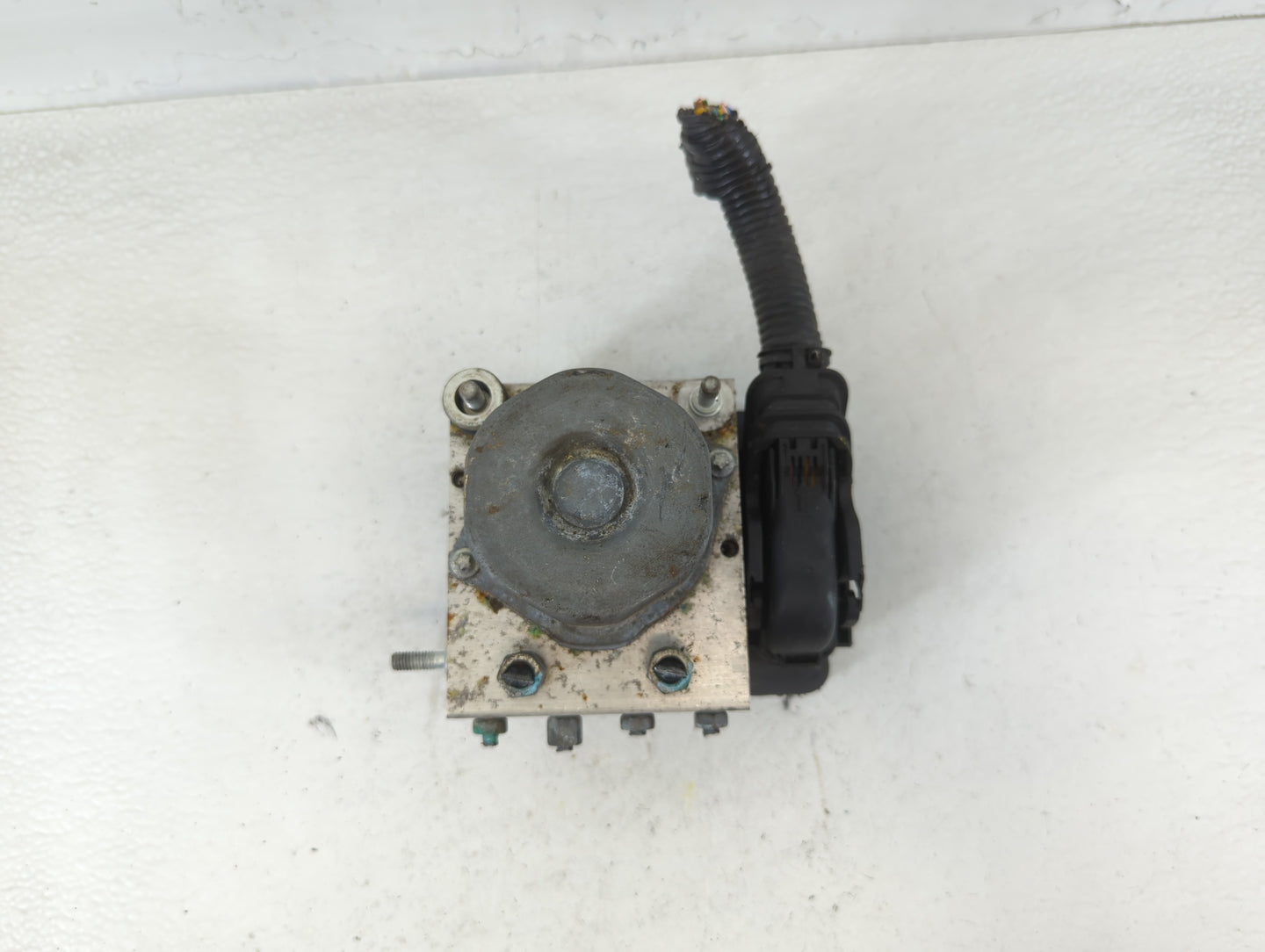 2015-2016 Nissan Rogue ABS Pump Control Module Replacement P/N:47600 5HA1A Fits Fits 2015 2016 OEM Used Auto Parts - Oemused