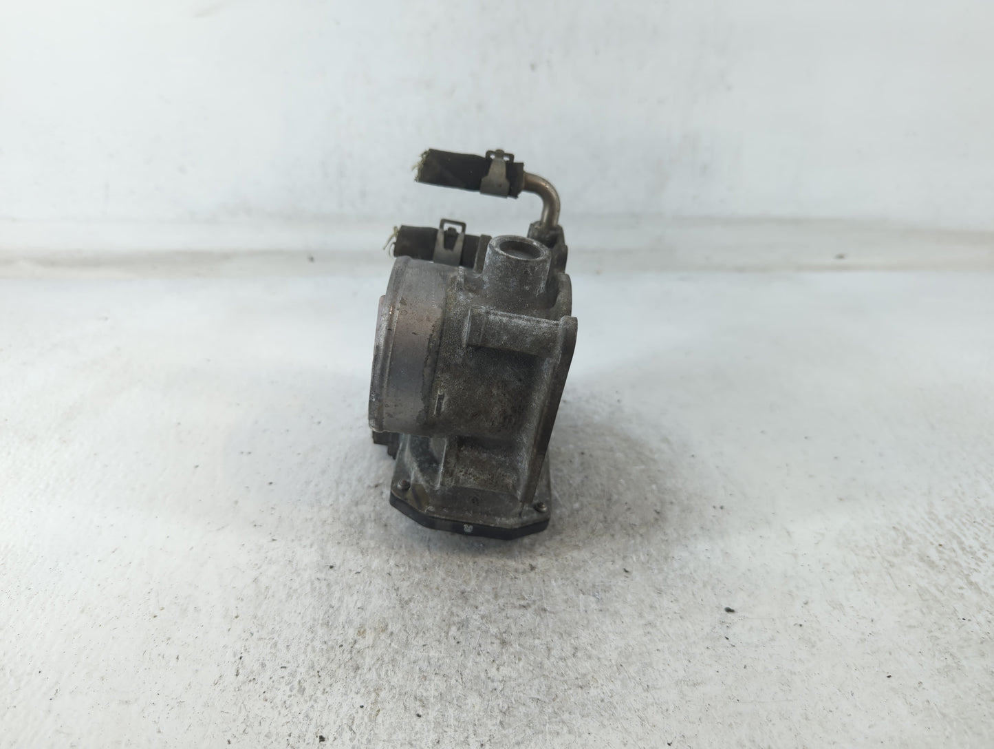 2014-2020 Nissan Rogue Throttle Body P/N:5I24 02211 3TA60-01 A Fits Fits 2013 2014 2015 2016 2017 2018 2019 2020 OEM Used Au