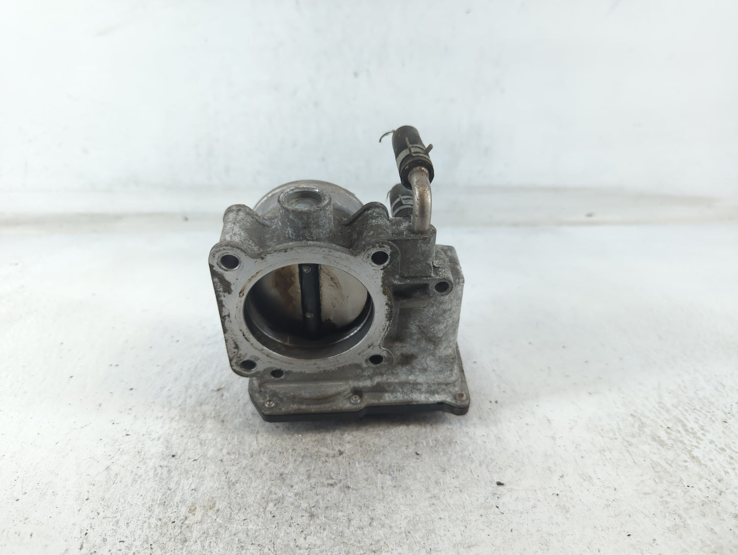 2014-2020 Nissan Rogue Throttle Body P/N:5I24 02211 3TA60-01 A Fits Fits 2013 2014 2015 2016 2017 2018 2019 2020 OEM Used Au