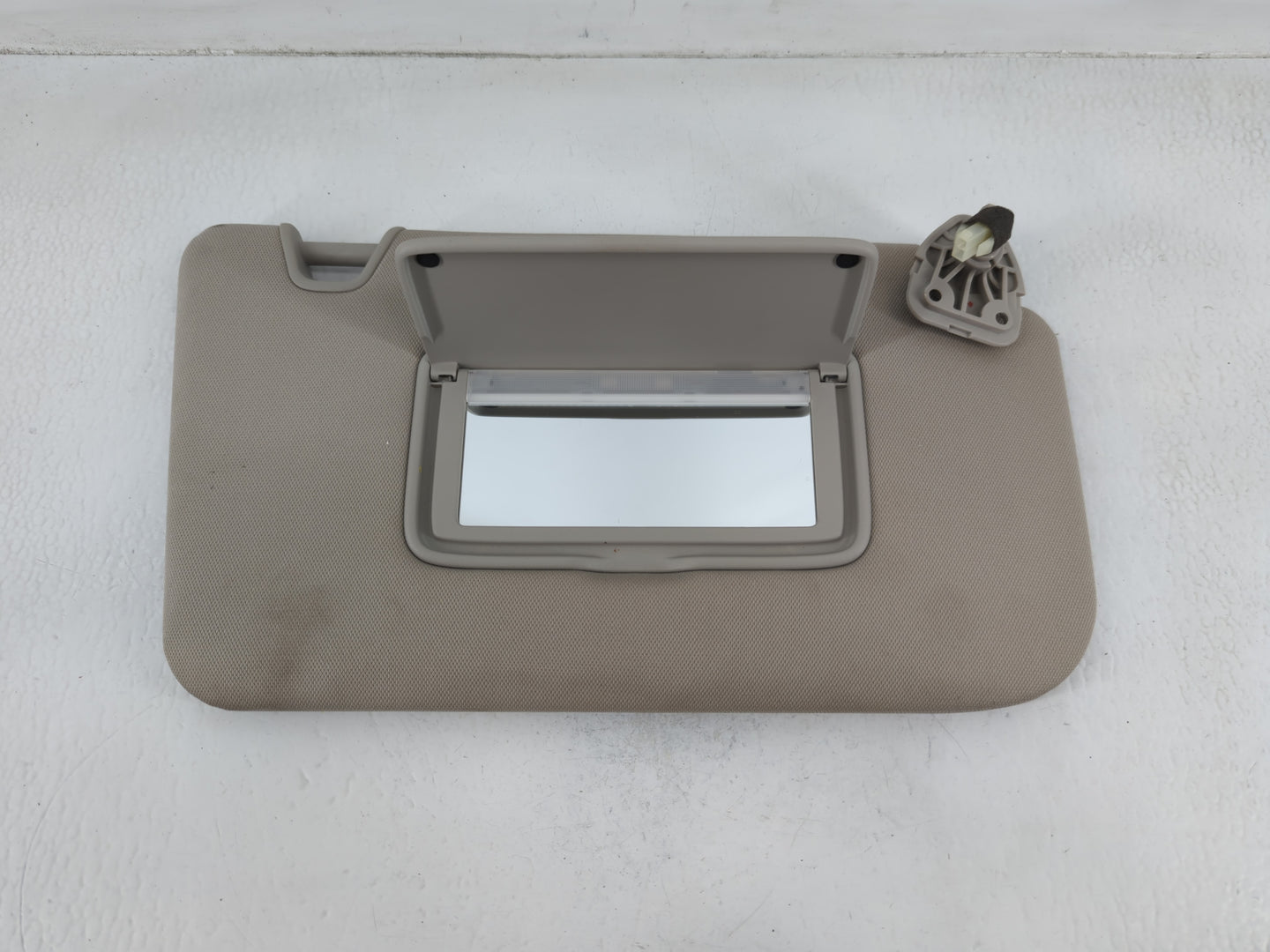 2014-2017 Nissan Rogue Sun Visor Shade Replacement Passenger Right Mirror Fits Fits 2014 2015 2016 2017 OEM Used Auto Parts 