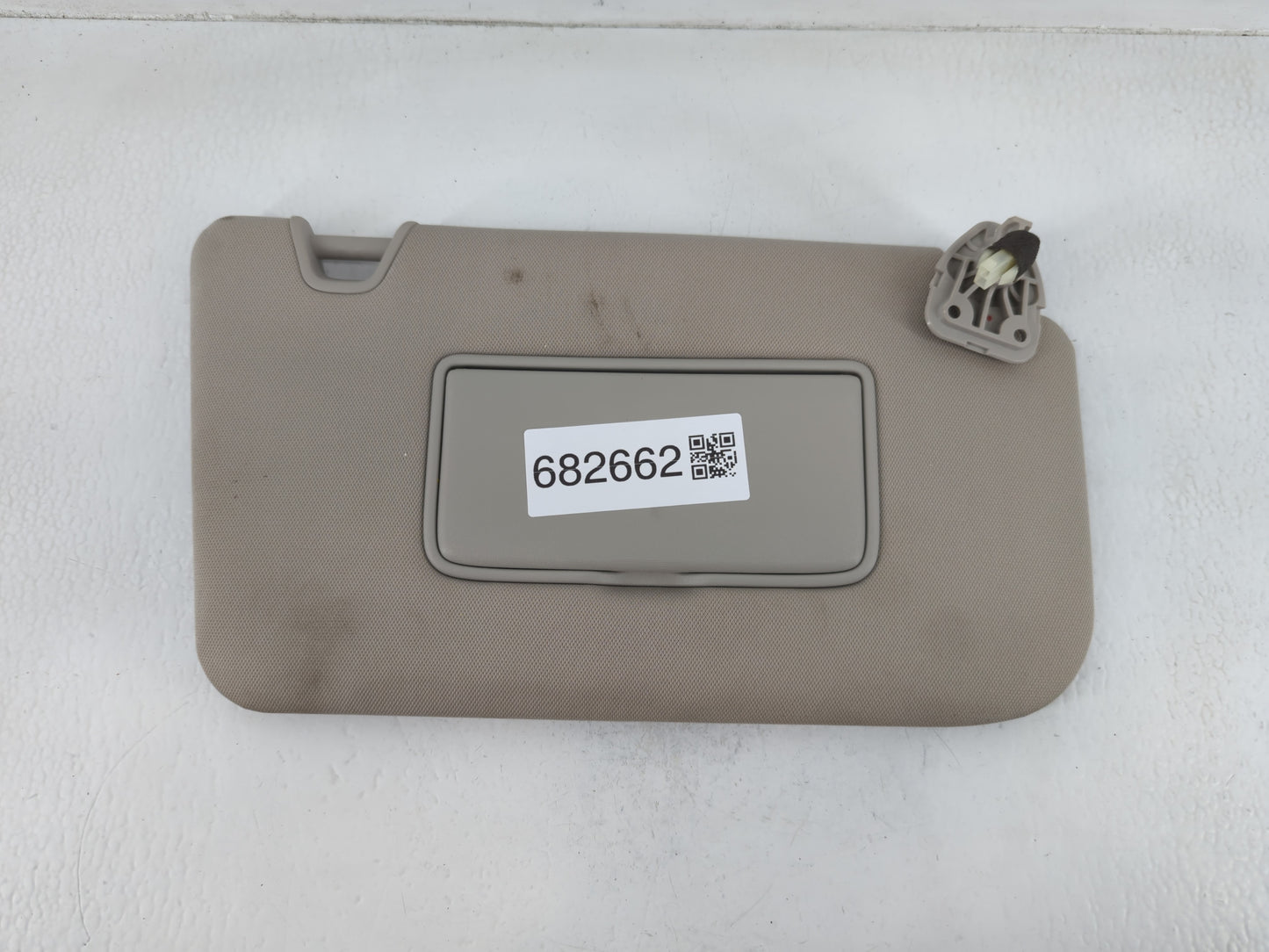 2014-2017 Nissan Rogue Sun Visor Shade Replacement Passenger Right Mirror Fits Fits 2014 2015 2016 2017 OEM Used Auto Parts 