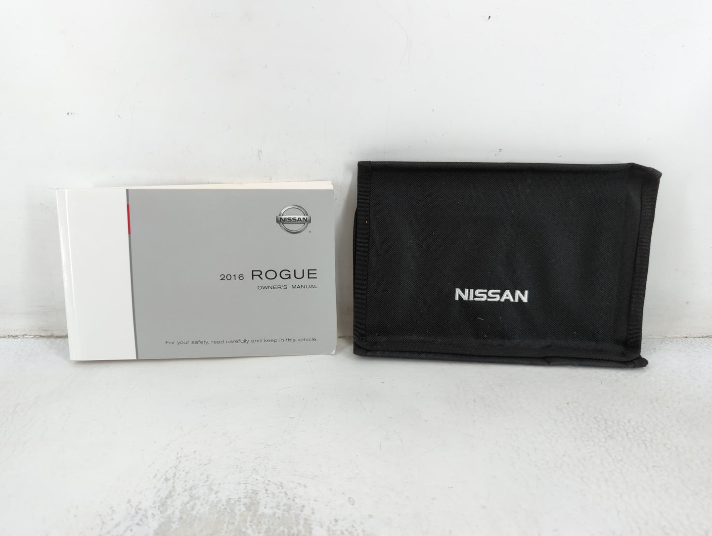 2016 Nissan Rogue Owners Manual Book Guide P/N:T00UM-JM03D OEM Used Auto Parts - Oemusedautoparts1.com